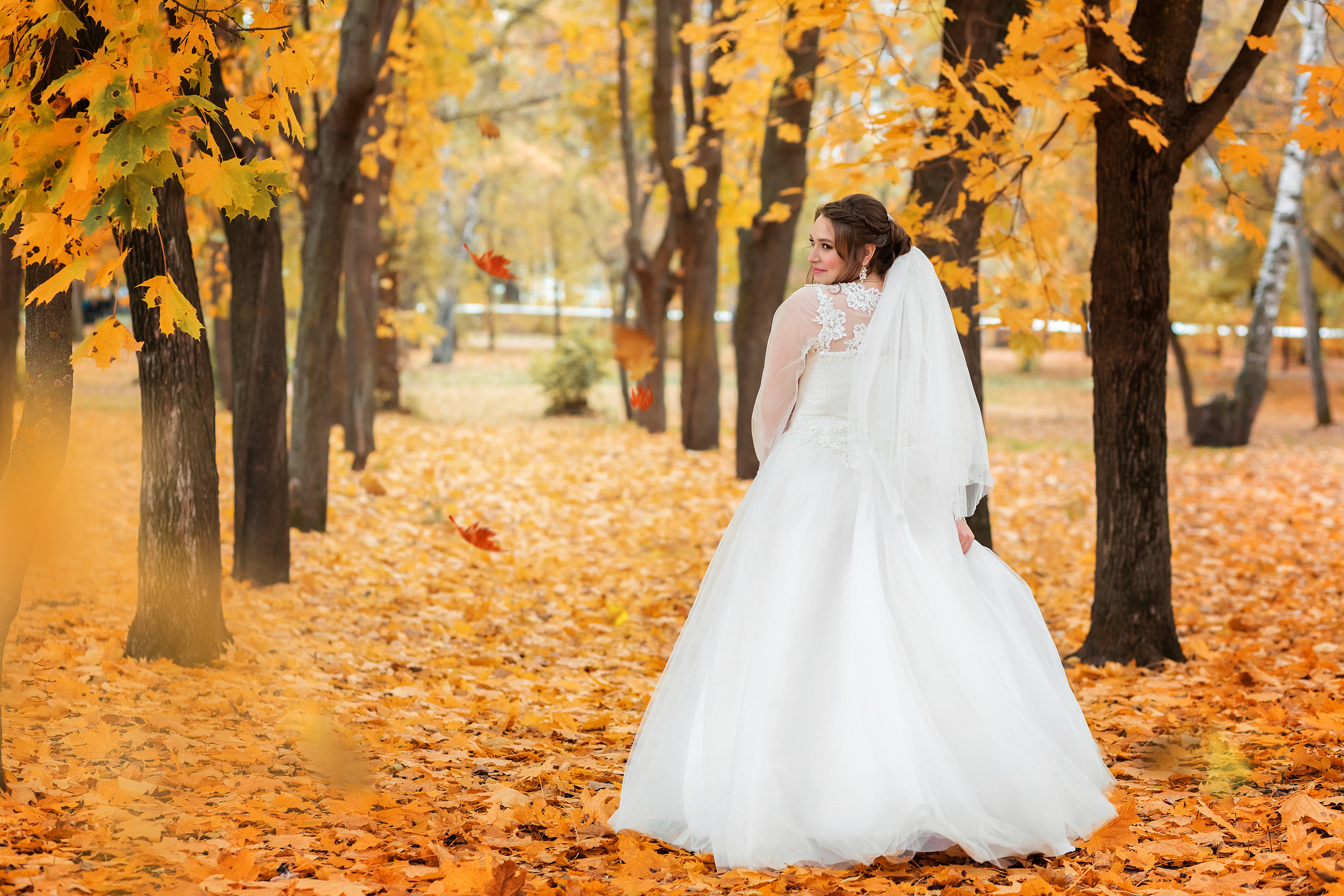 Красивая осенняя прогулка Ирины и Владимира. Фотограф в Самарской области Елизавета Чагеева