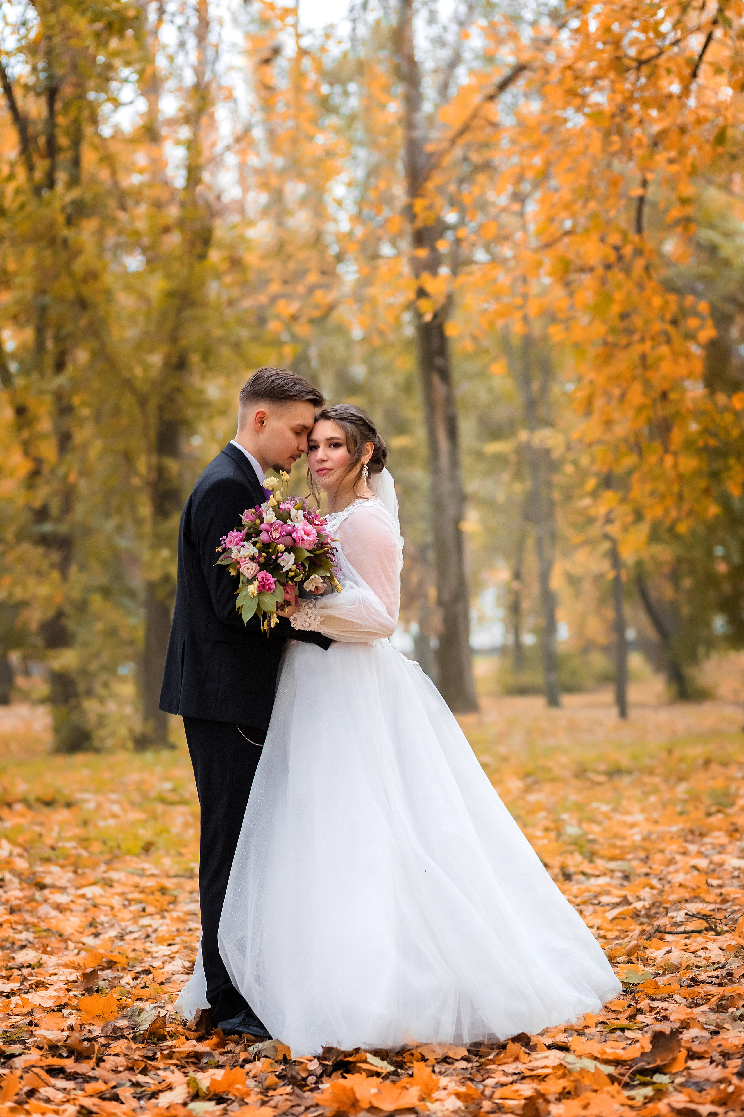 Красивая осенняя прогулка Ирины и Владимира. Фотограф в Самарской области Елизавета Чагеева