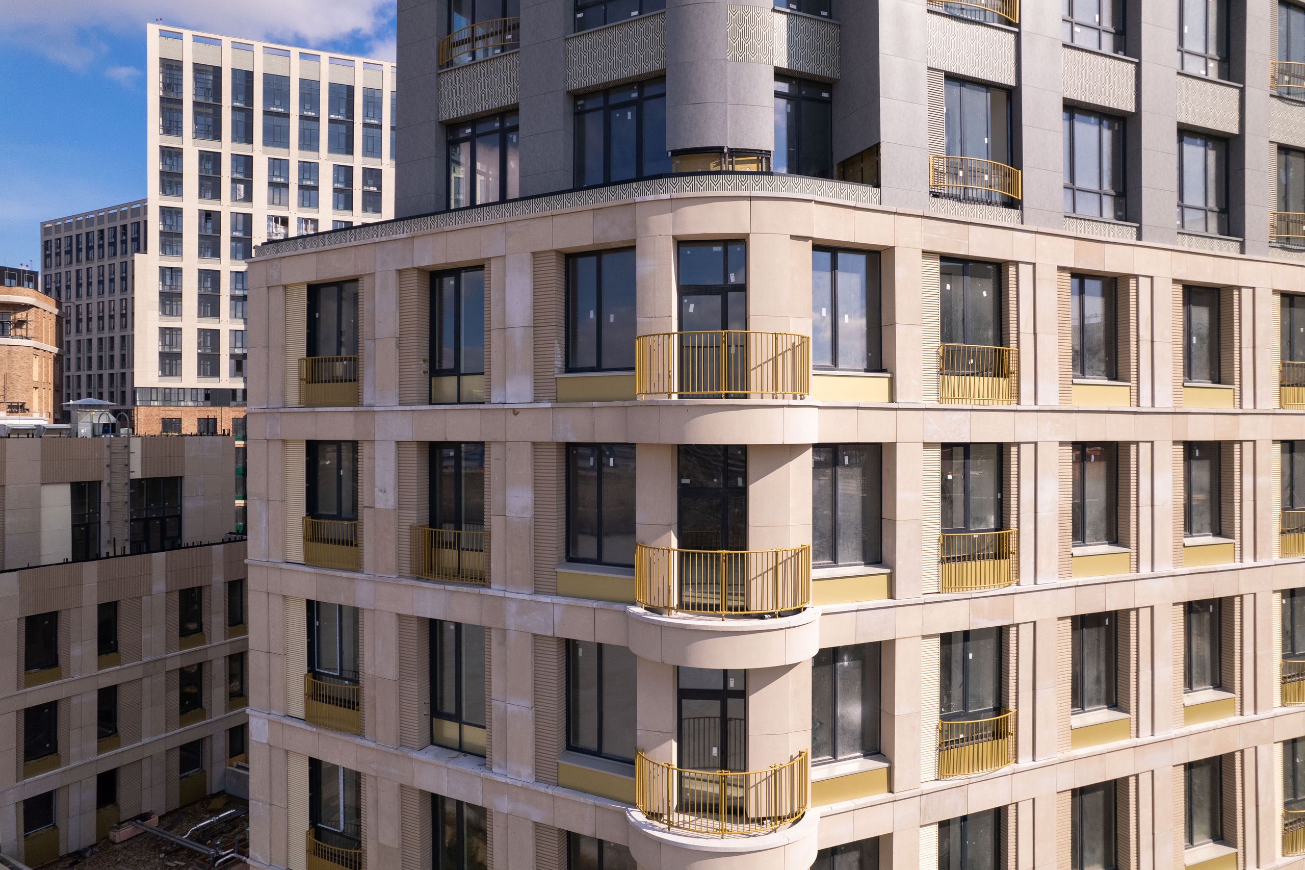 Архитектура и недвижимость. Ход строительства. Съемка с дрона. Профессиональное решение для частных лиц и бизнеса