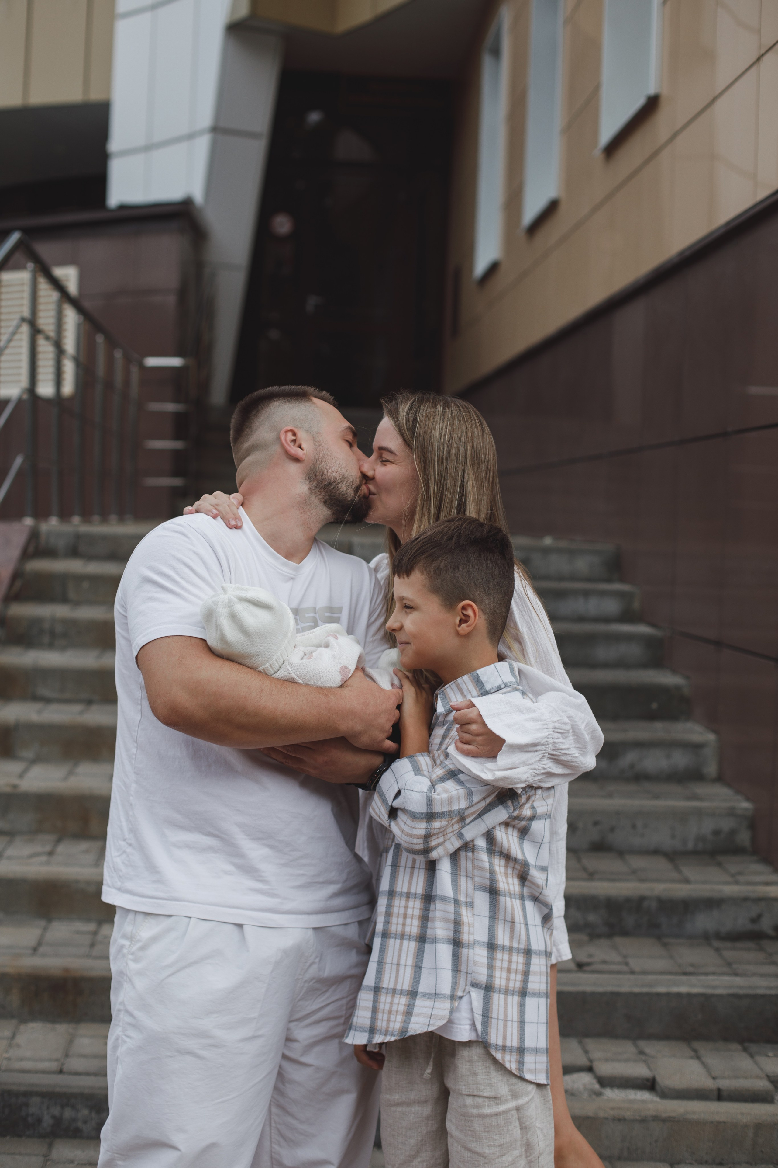 Фотограф на выписку из роддома в Белгороде. Свадебный и контент фотограф в Белгороде Ярослав Гаврилейченко
