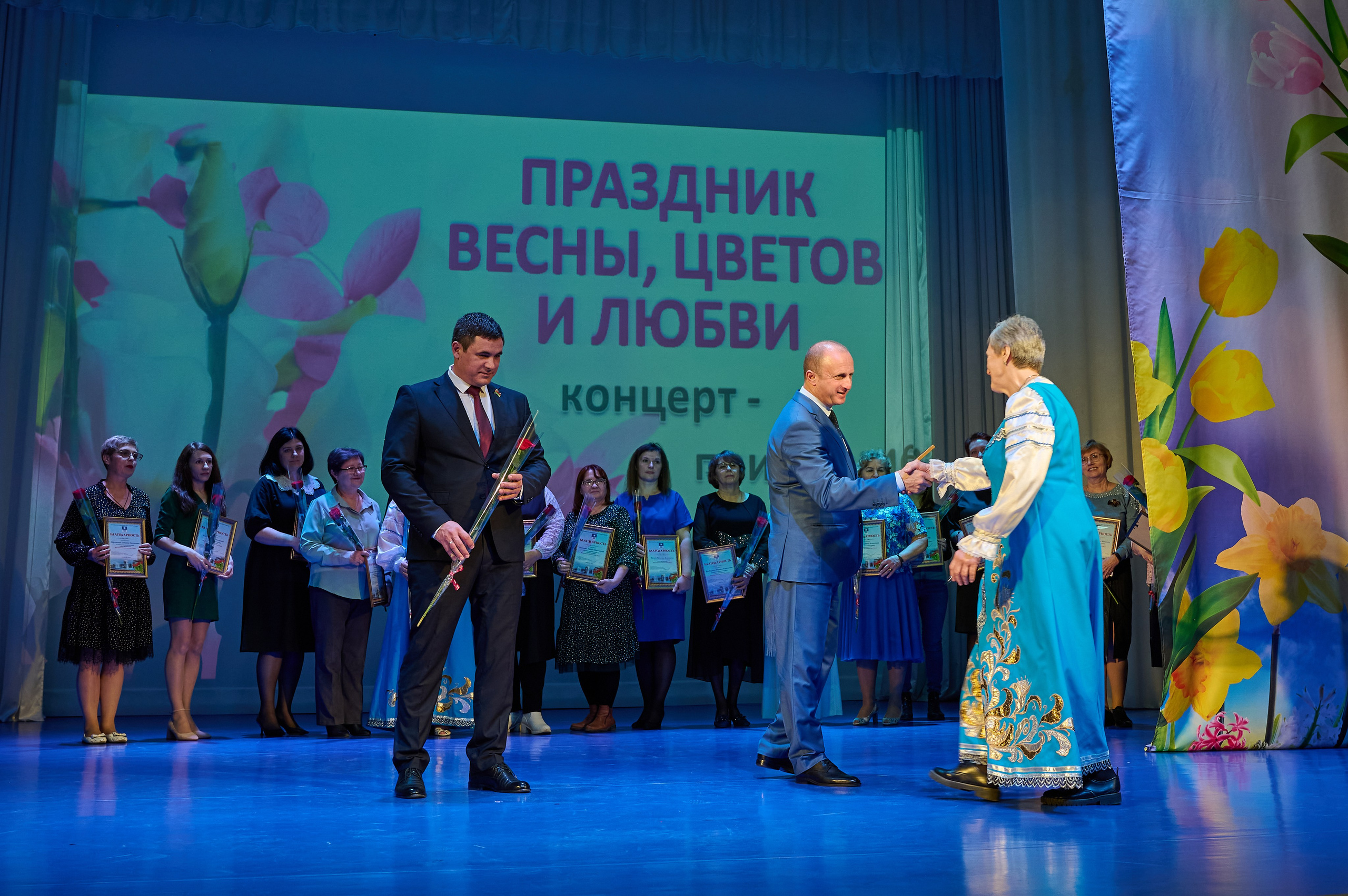 8 марта Марьина роща. Жизнь курорта Кабардинка в фотографиях