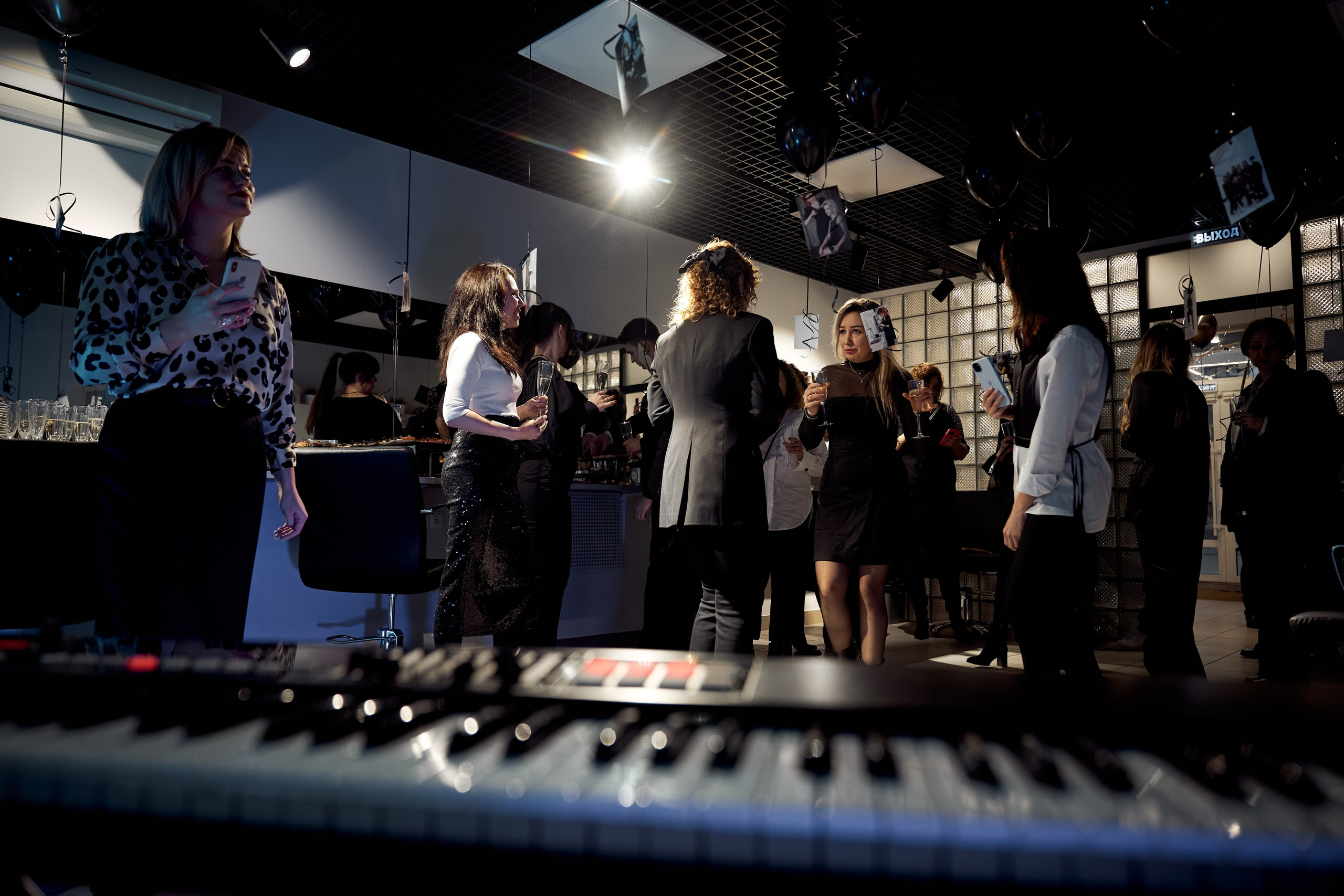 • салон ЛАК. 10 лет. Фоторепортаж мероприятия. Фотограф, индивидуальные женские, мужские фотосессии в Ростове-на-Дону