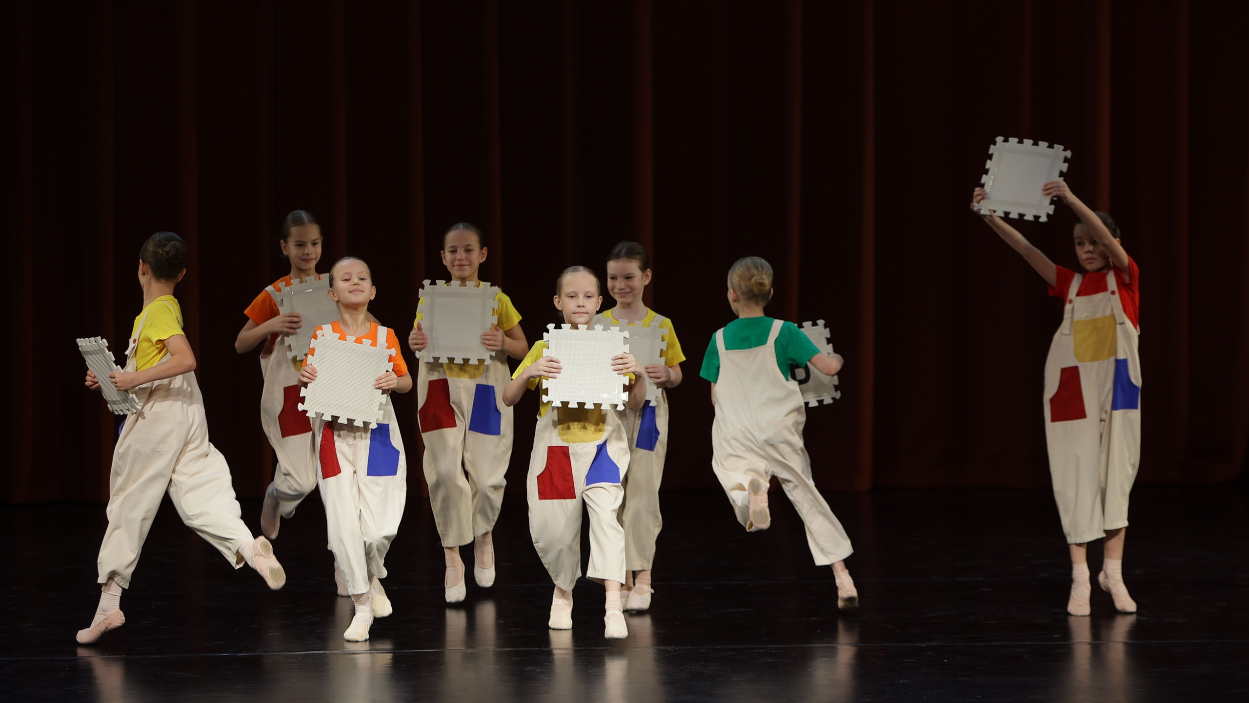 Фестиваль хореографического искусства «КУБОК ЛЕГЕНДЫ — 2025». Выпускные альбомы и школьный фотограф в Подольске, Троицке, Щербинке, Москве и Московской области