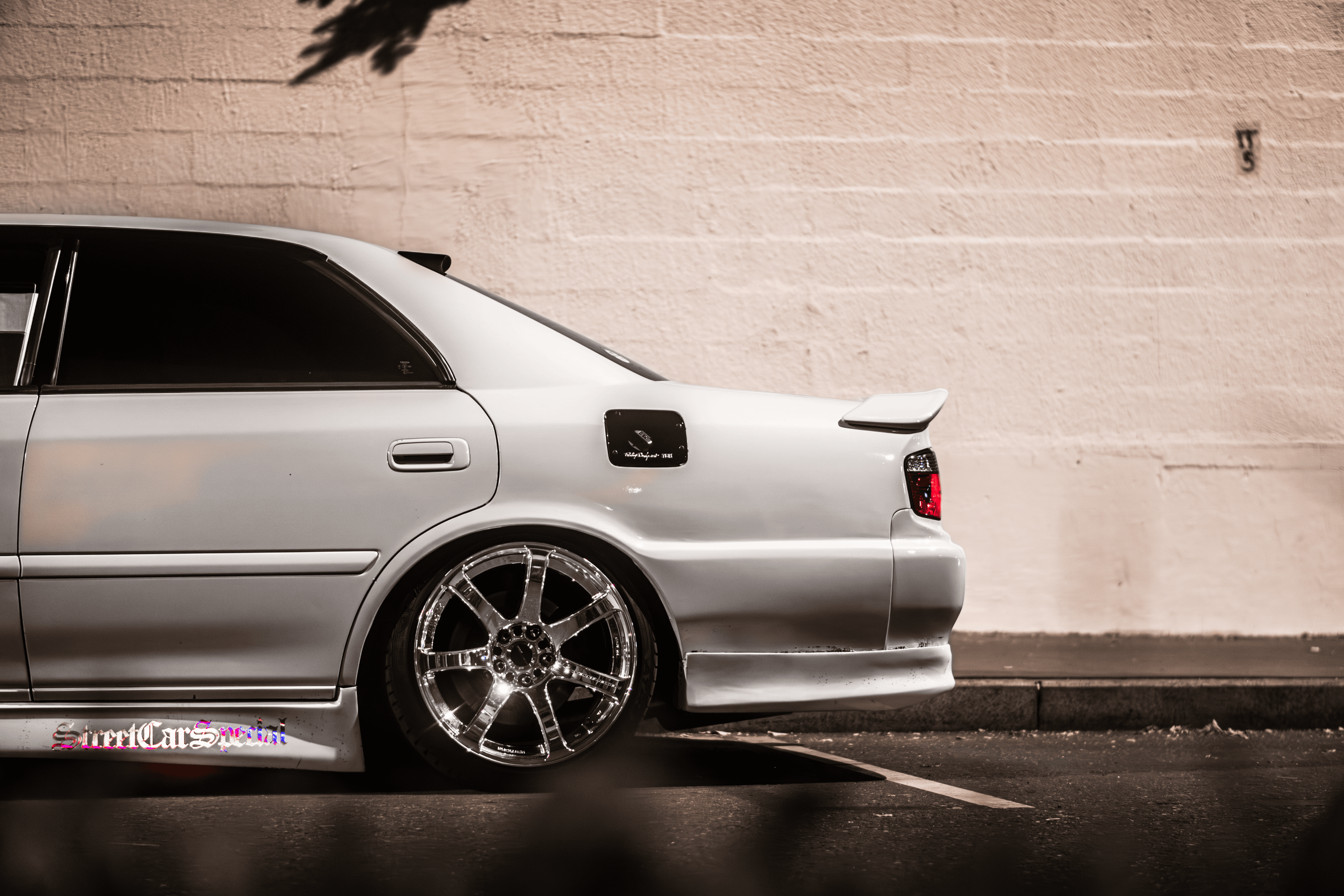 Toyota Chaser JZX100: белая жемчужина