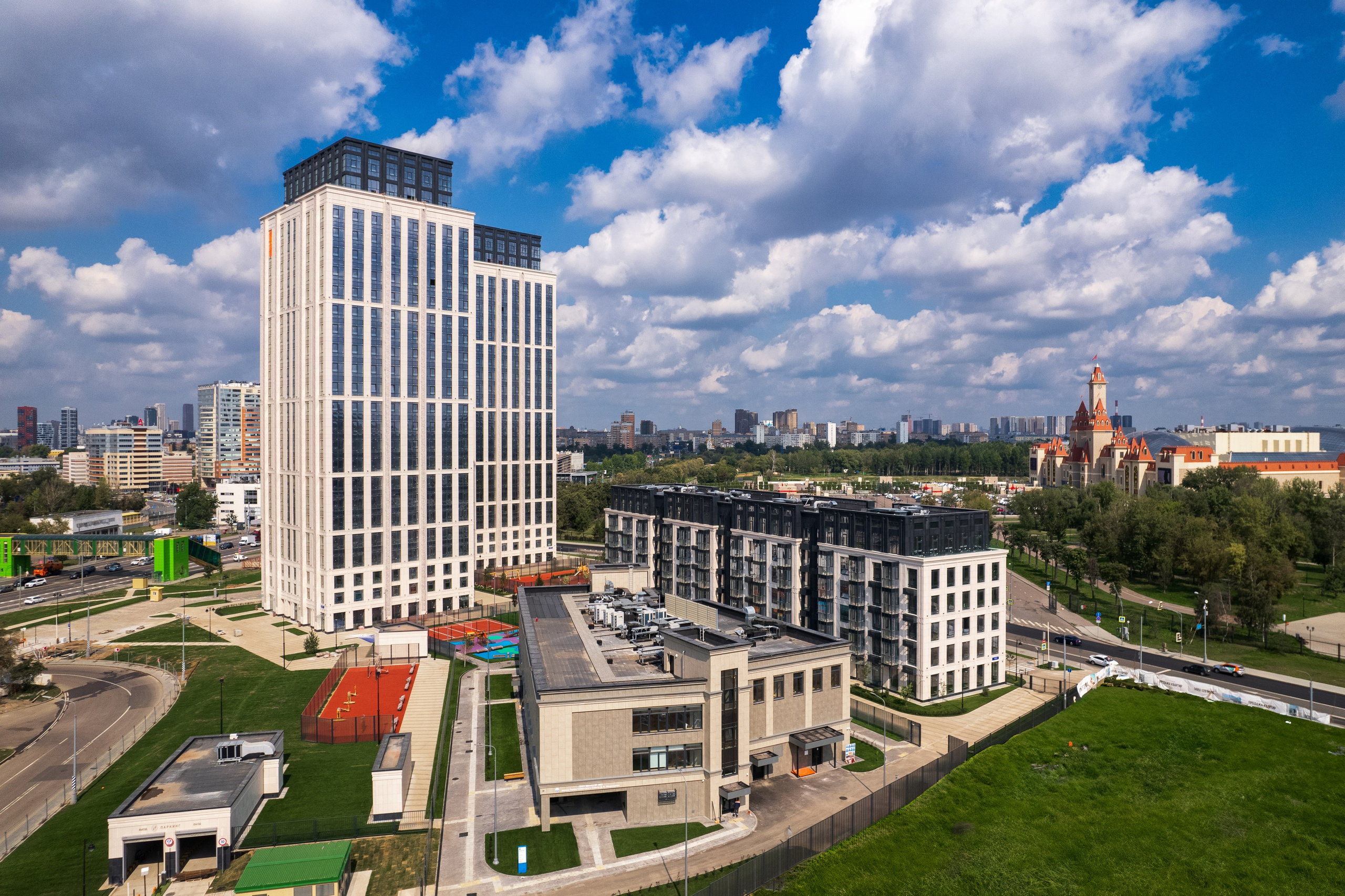 Архитектура и недвижимость. Ход строительства. Съемка с дрона. Профессиональное решение для частных лиц и бизнеса