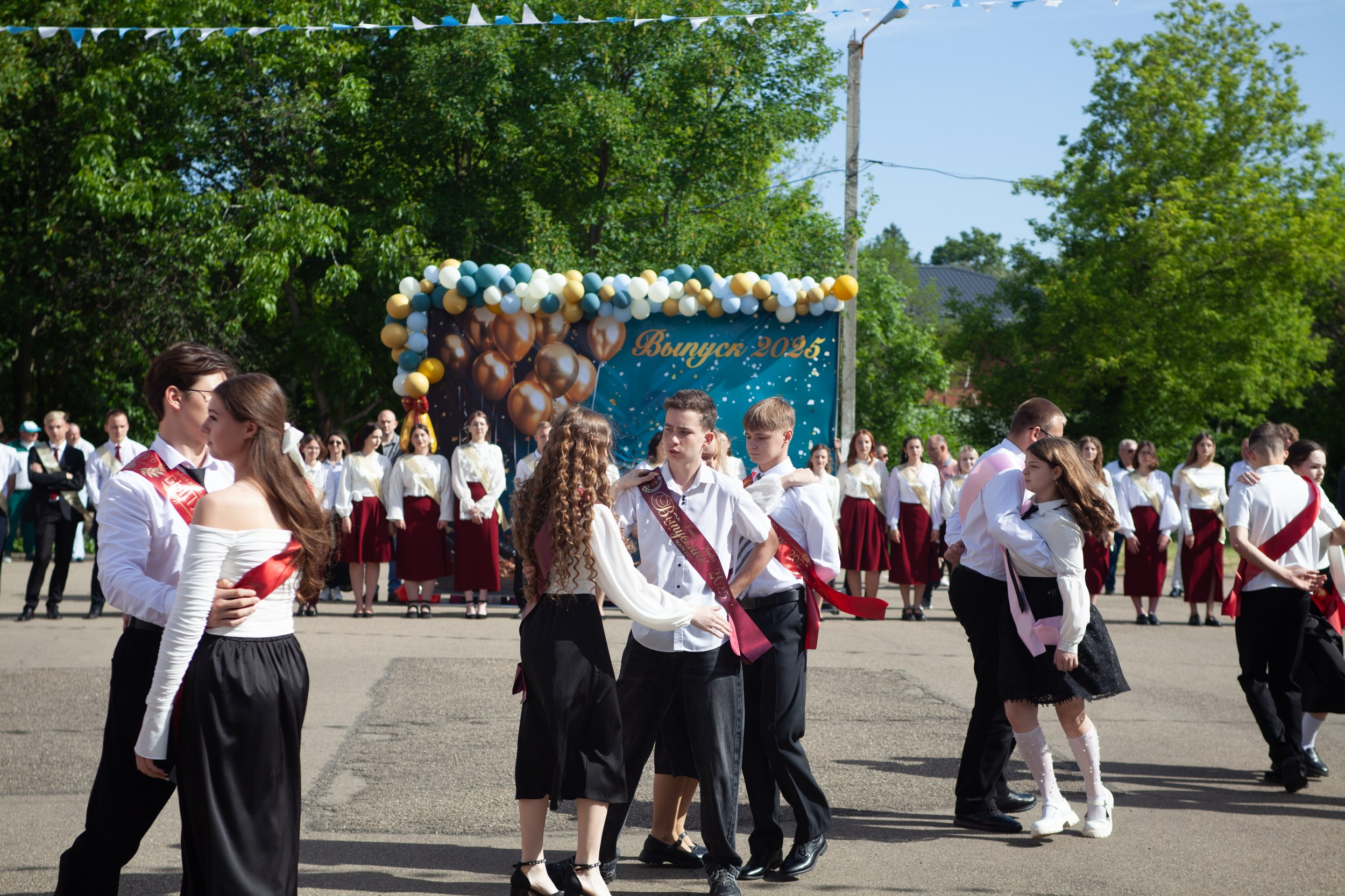 Последний звонок в Десяточке