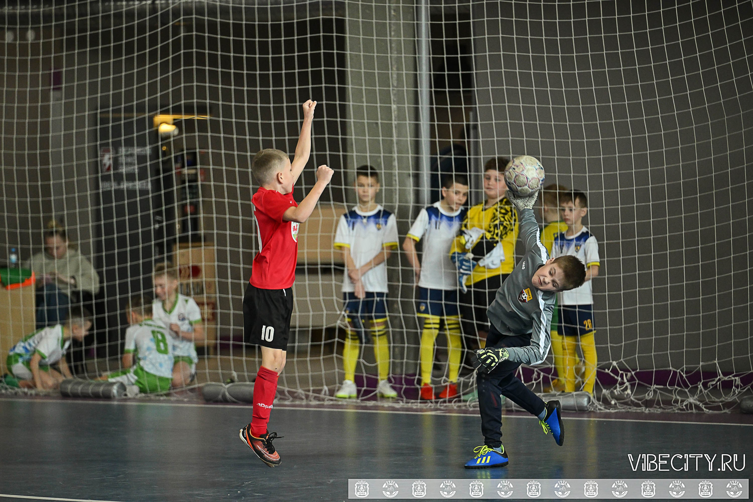 БАЛТИЙСКАЯ ЛИГА ПО ФУТЗАЛУ U10. VIBECITY.RU Вайб Сити Ру Фоторепортажи Фотоотчеты Калининград