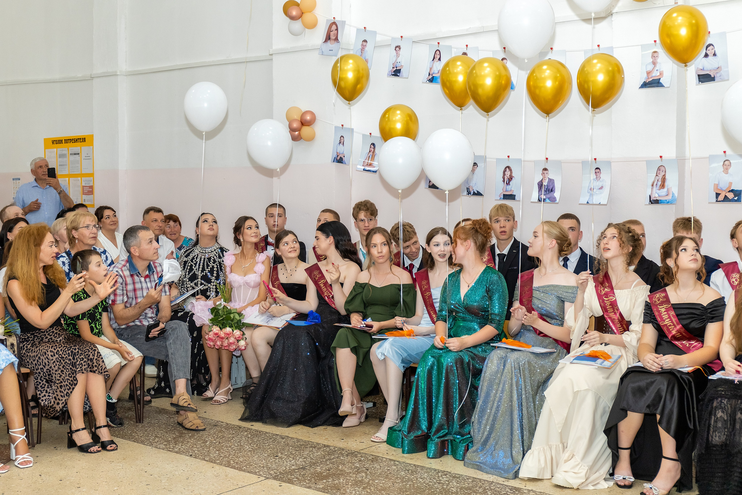 Выпускной. Школа 22, 11 класс. Стильный выпускной альбом Владивосток фотограф Вероника Мигачева