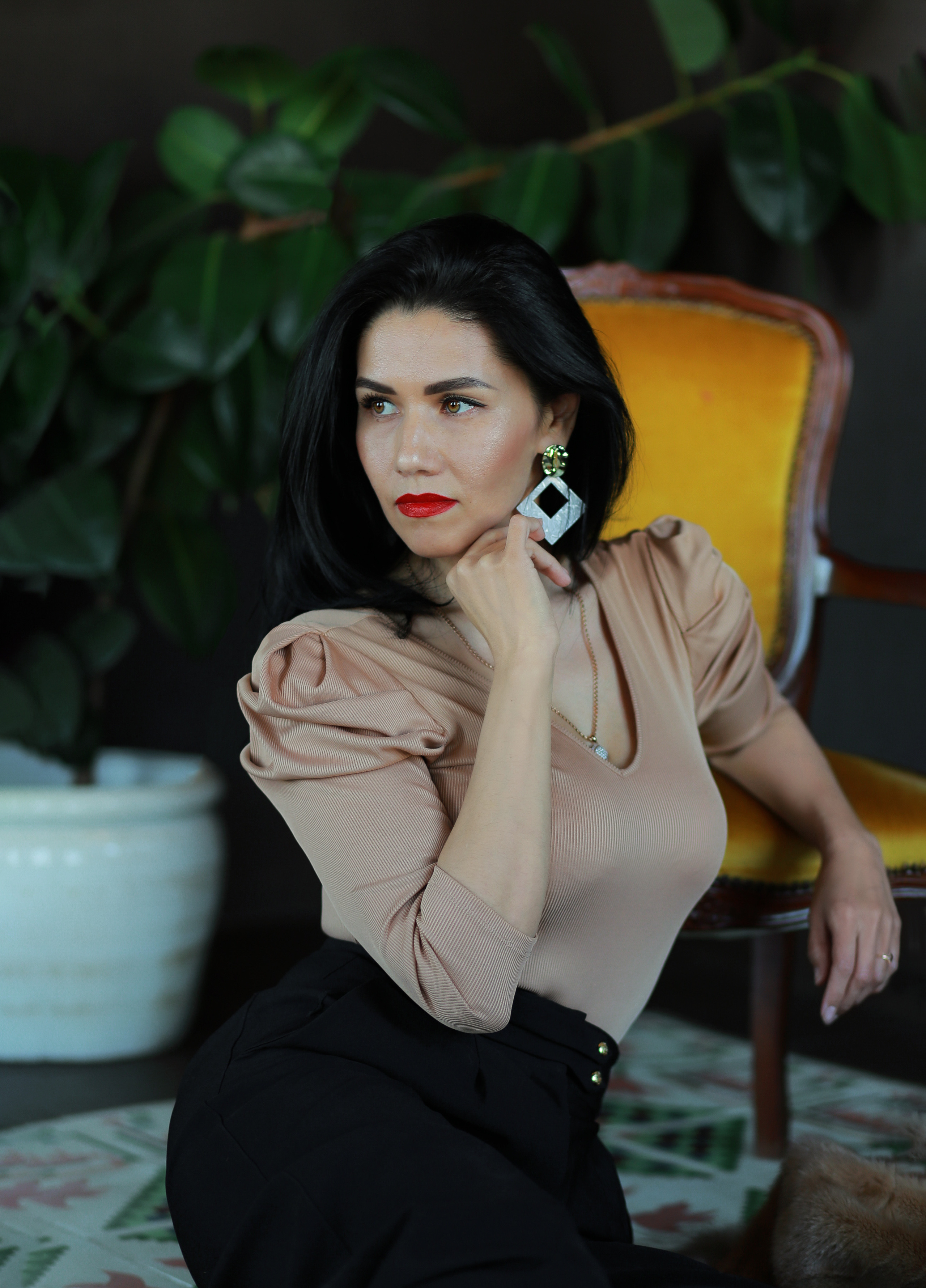 Портрет женский. Портретная фотосессия. Фотопортрет. Студийный портрет. Семейный и детский фотограф в Омске Светлана Каритун