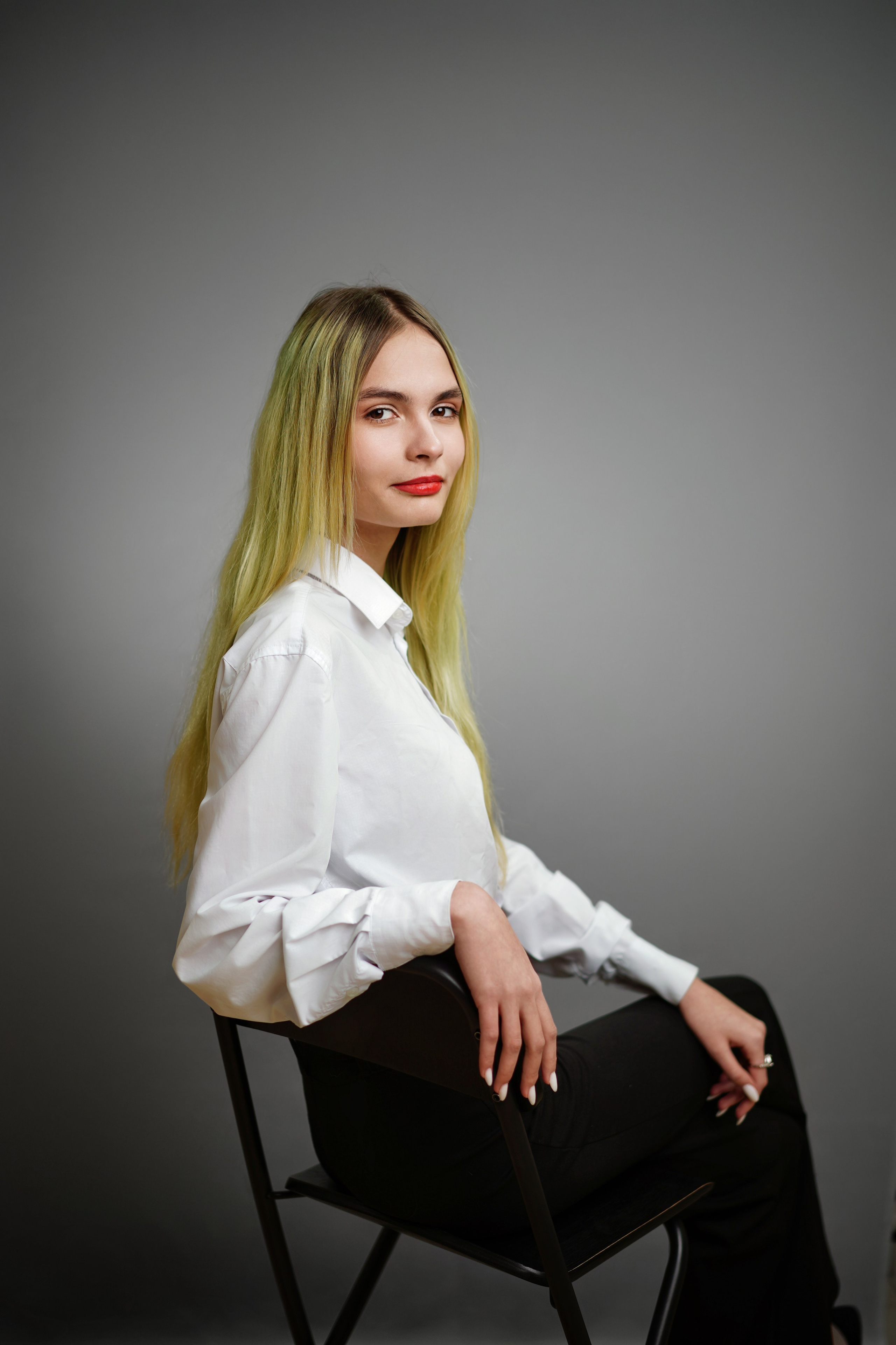 Стиль портрета в школе. GOTRA — выпускные альбомы в Тюмени