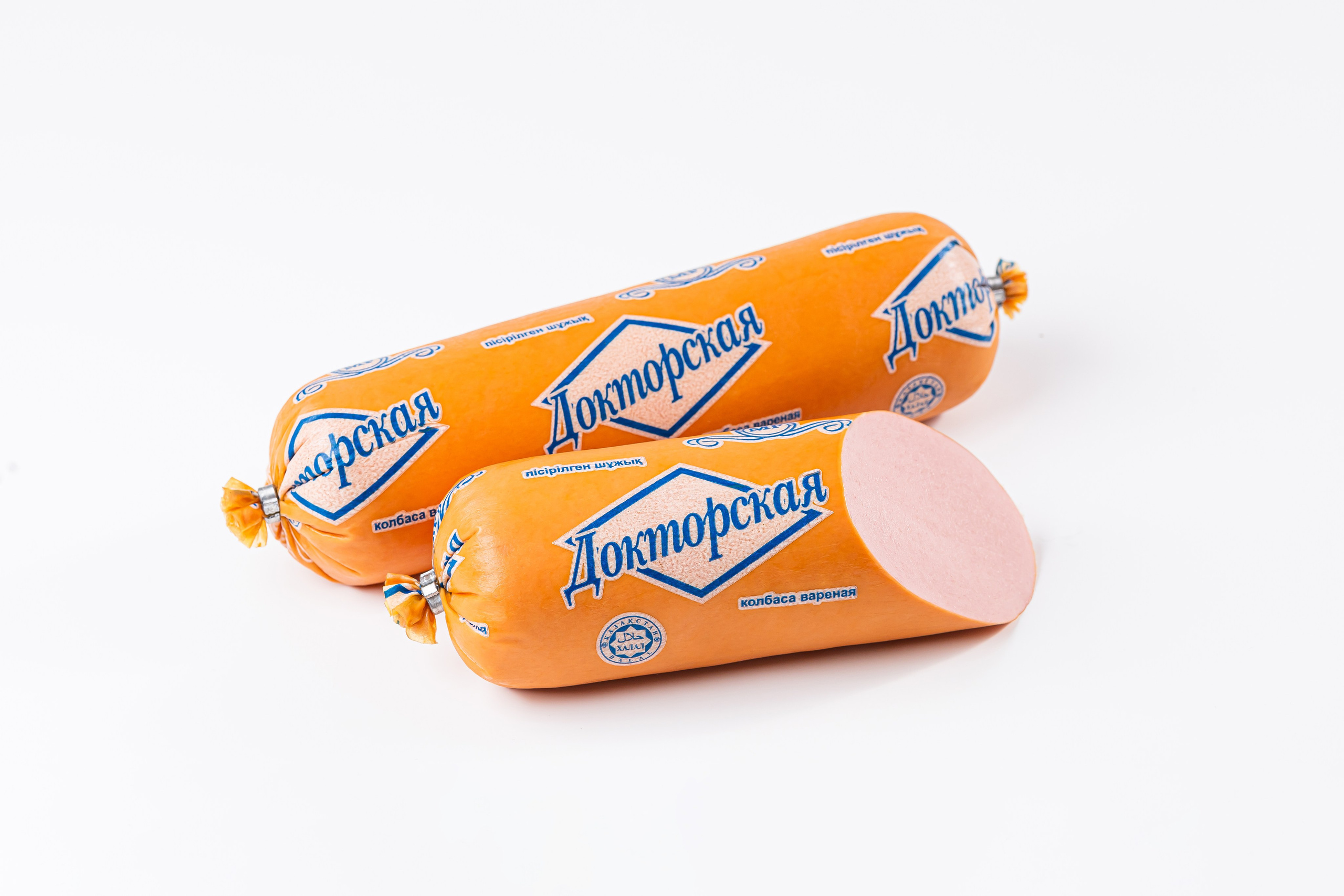 Фото на белом фоне для каталога бренда Максимовский продукт. Рекламный фуд фотограф и видеограф в Астане Алина Лысенко