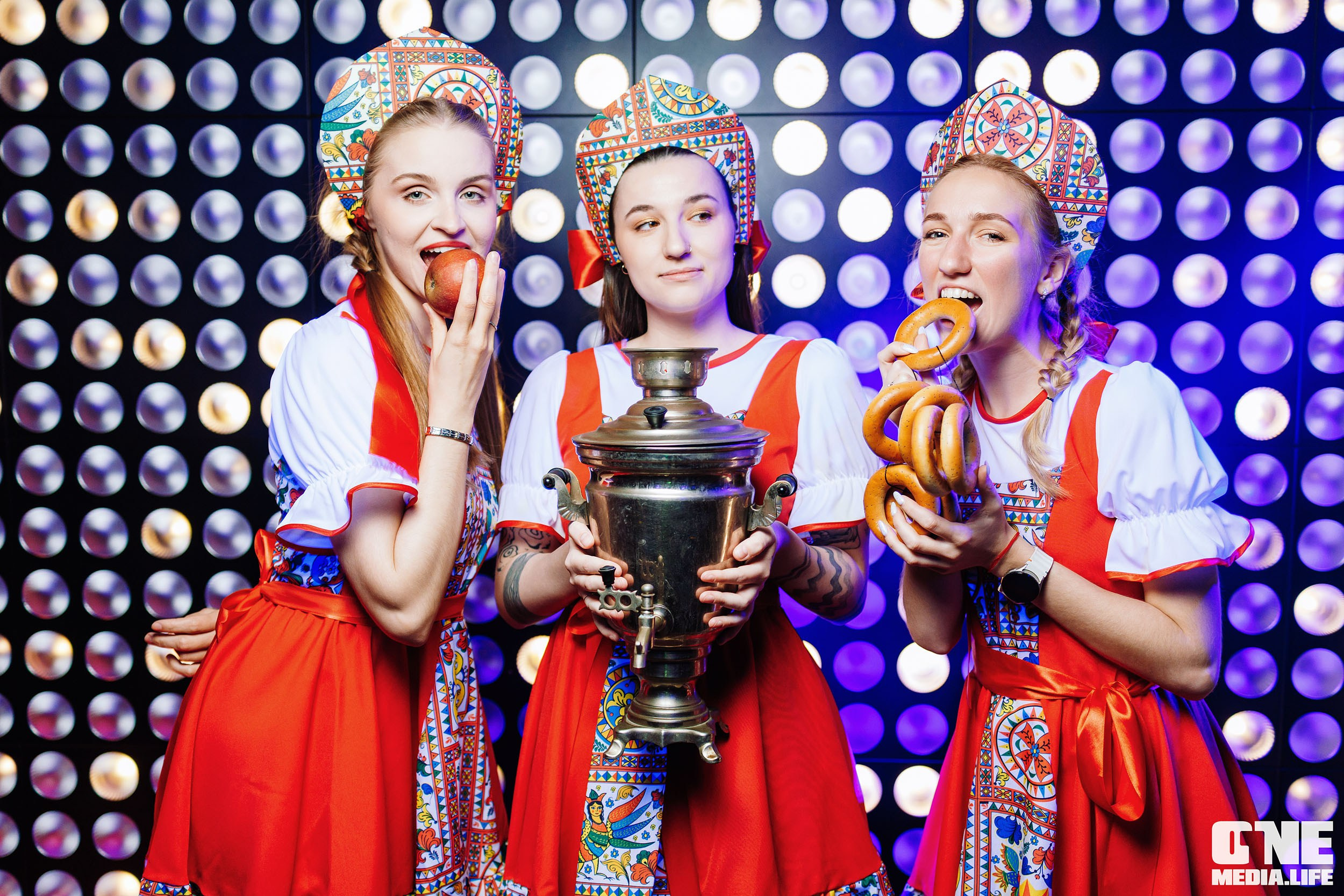 Фоторепортаж из караоке-клуба Эйфория. One Media Life: фоторепортажи, фотоотчеты с мероприятий и заведений