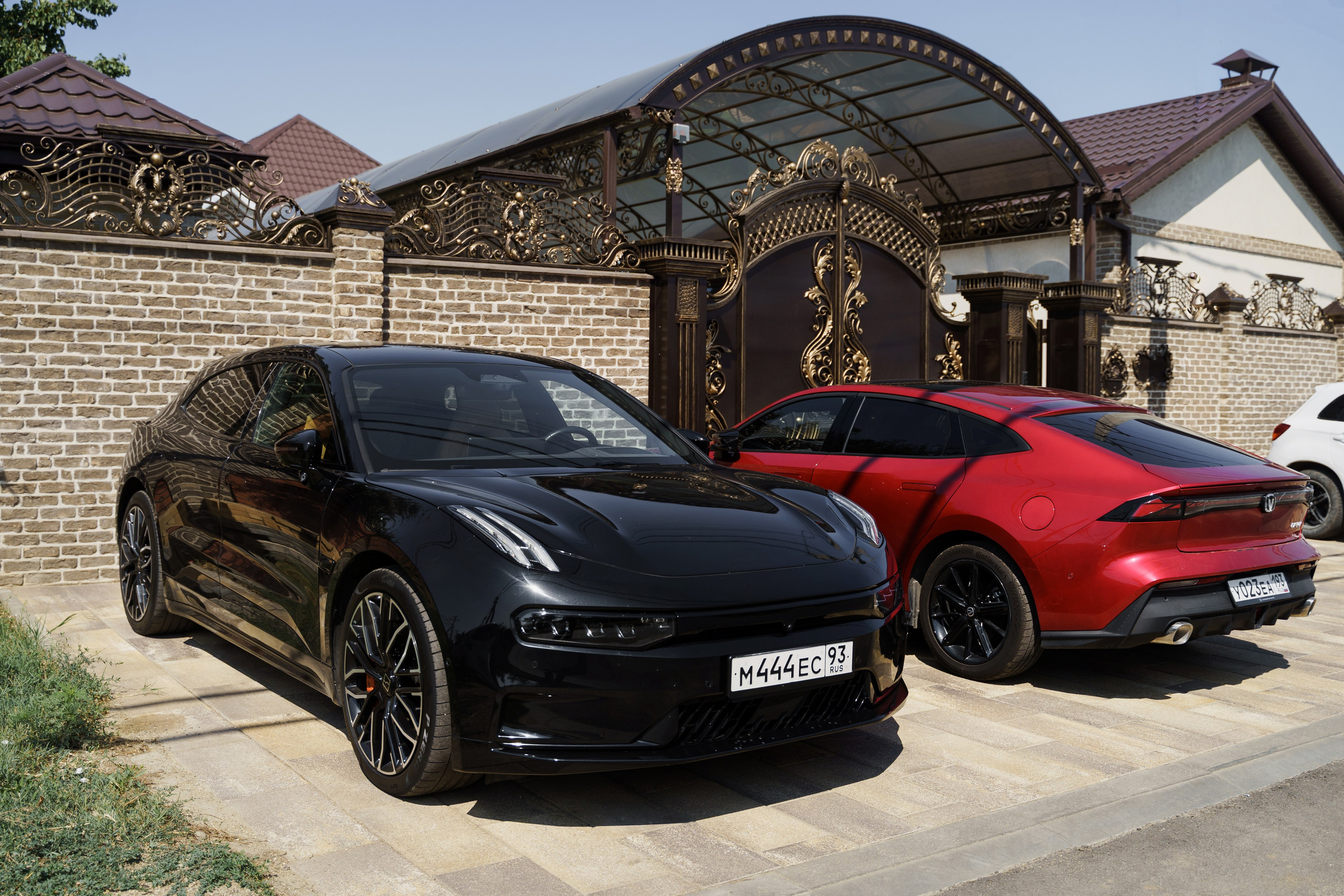 Сватовство в Краснодаре от лучших свадебных фотографов и операторов ТВИНС СТУДИО. ТВИНС СТУДИО — лучшие свадебные фотографы и видеографы в Краснодаре