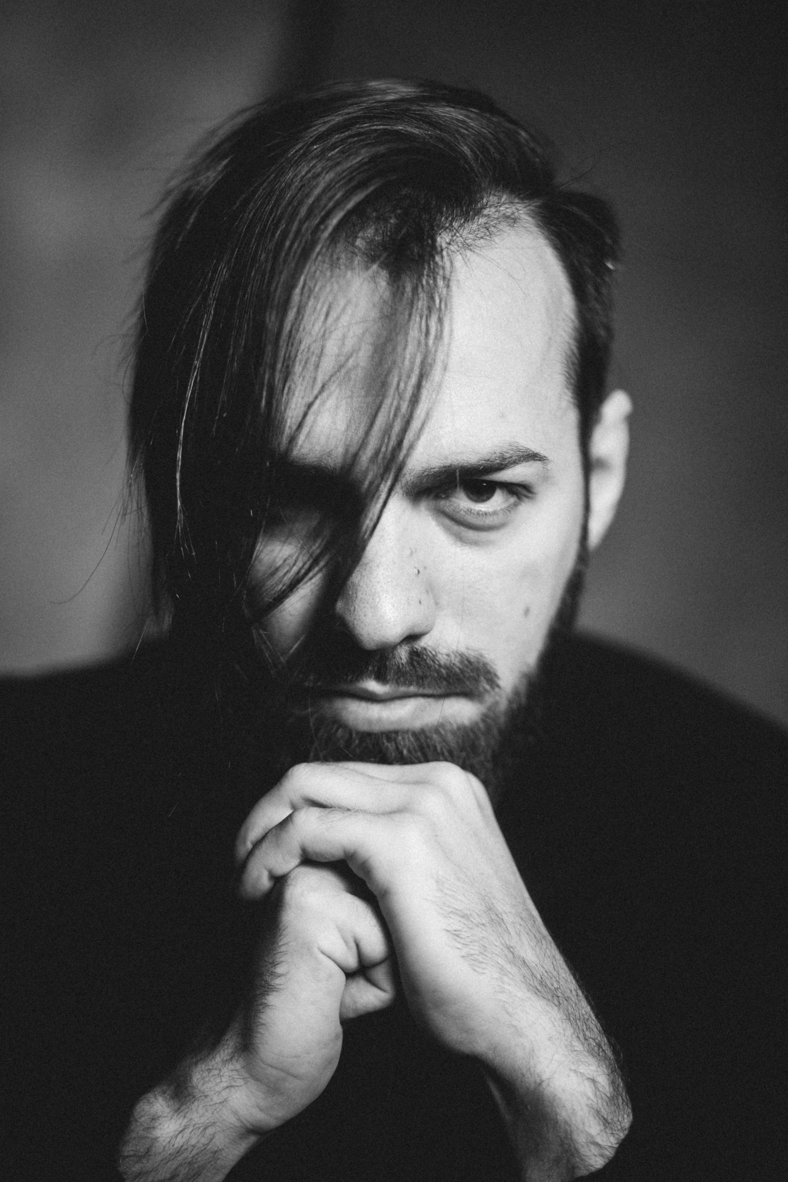 фотосессия в студии, студийная съёмка, фотограф в москве, портретный фотограф, портрет в студии, мужской портрет, мужской фотограф