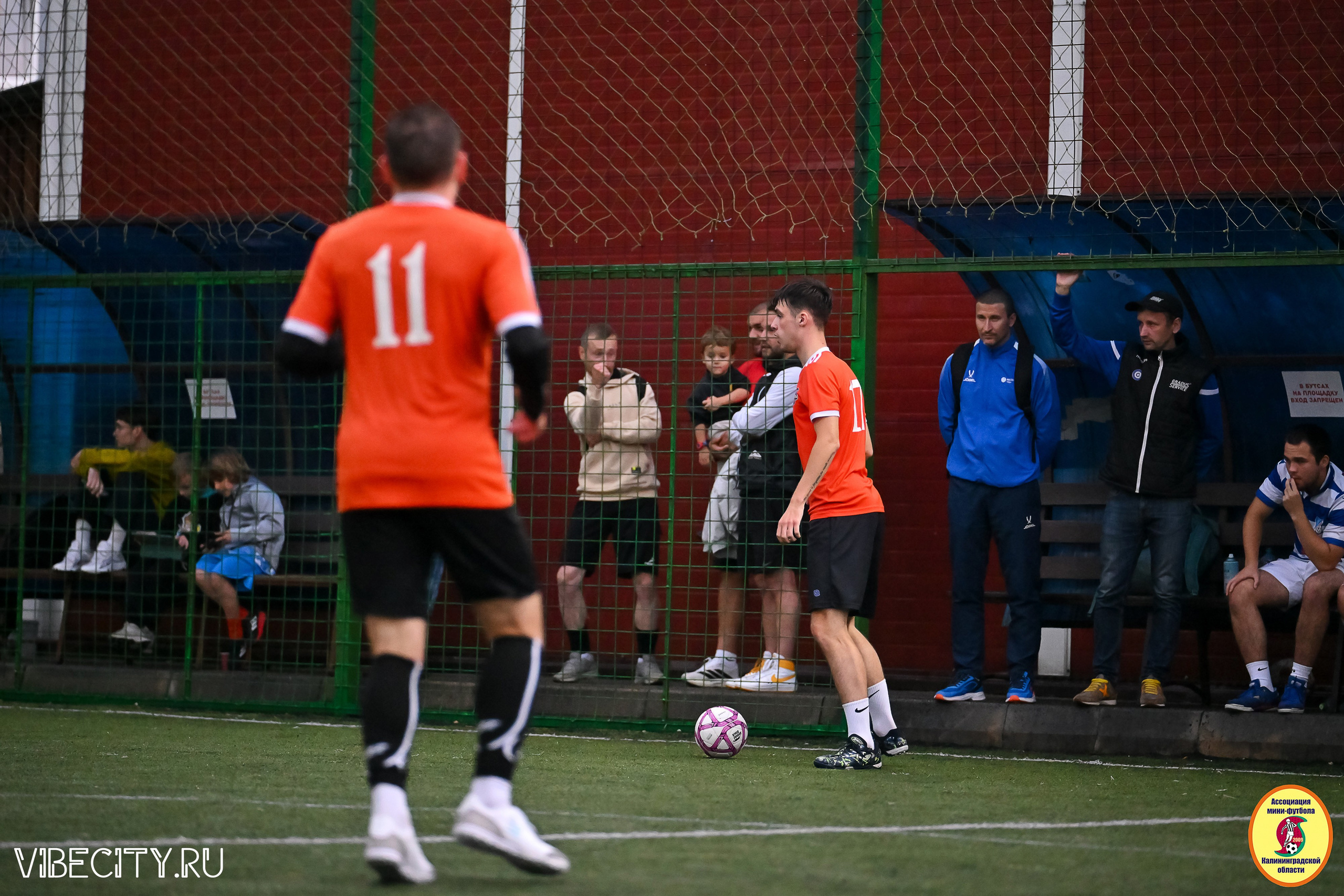 ИГРЫ МИНИ-ФУТБОЛЬНОЙ И КОРПОРАТИВНОЙ ЛИГИ. VIBECITY.RU Вайб Сити Ру Фоторепортажи Фотоотчеты Калининград
