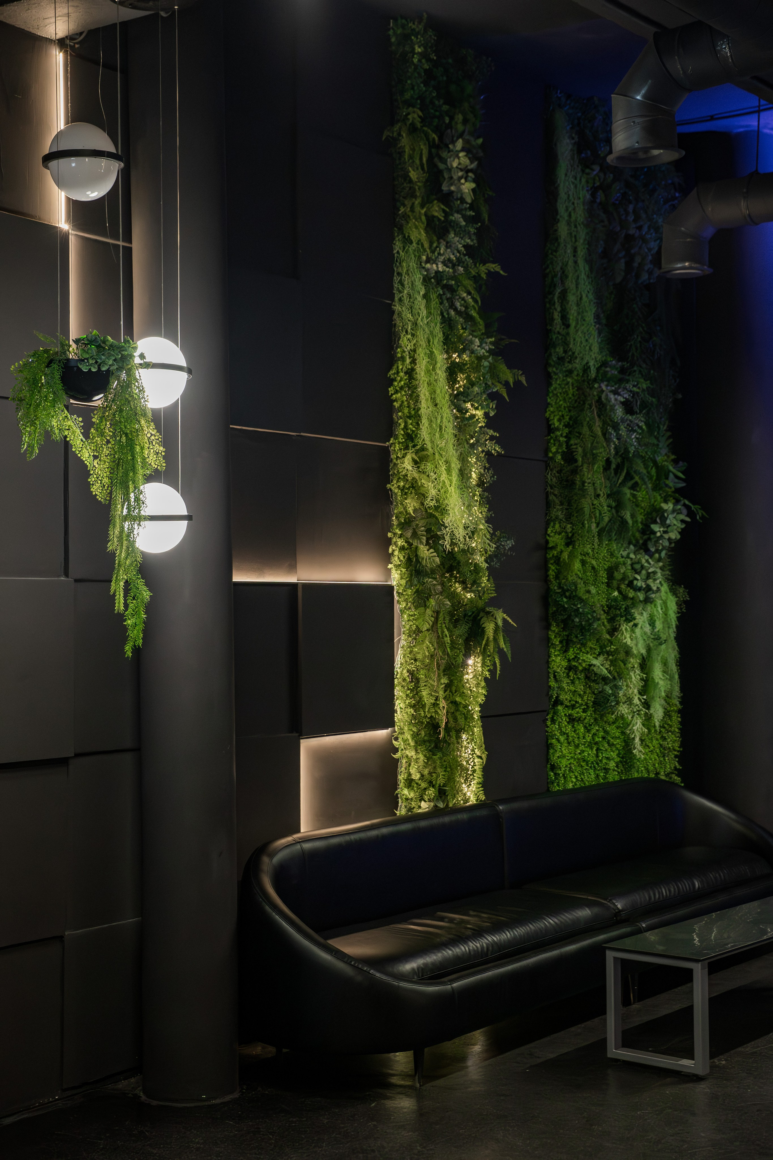 Mr. Black (лето). Аренда лофта в СПб для мероприятий