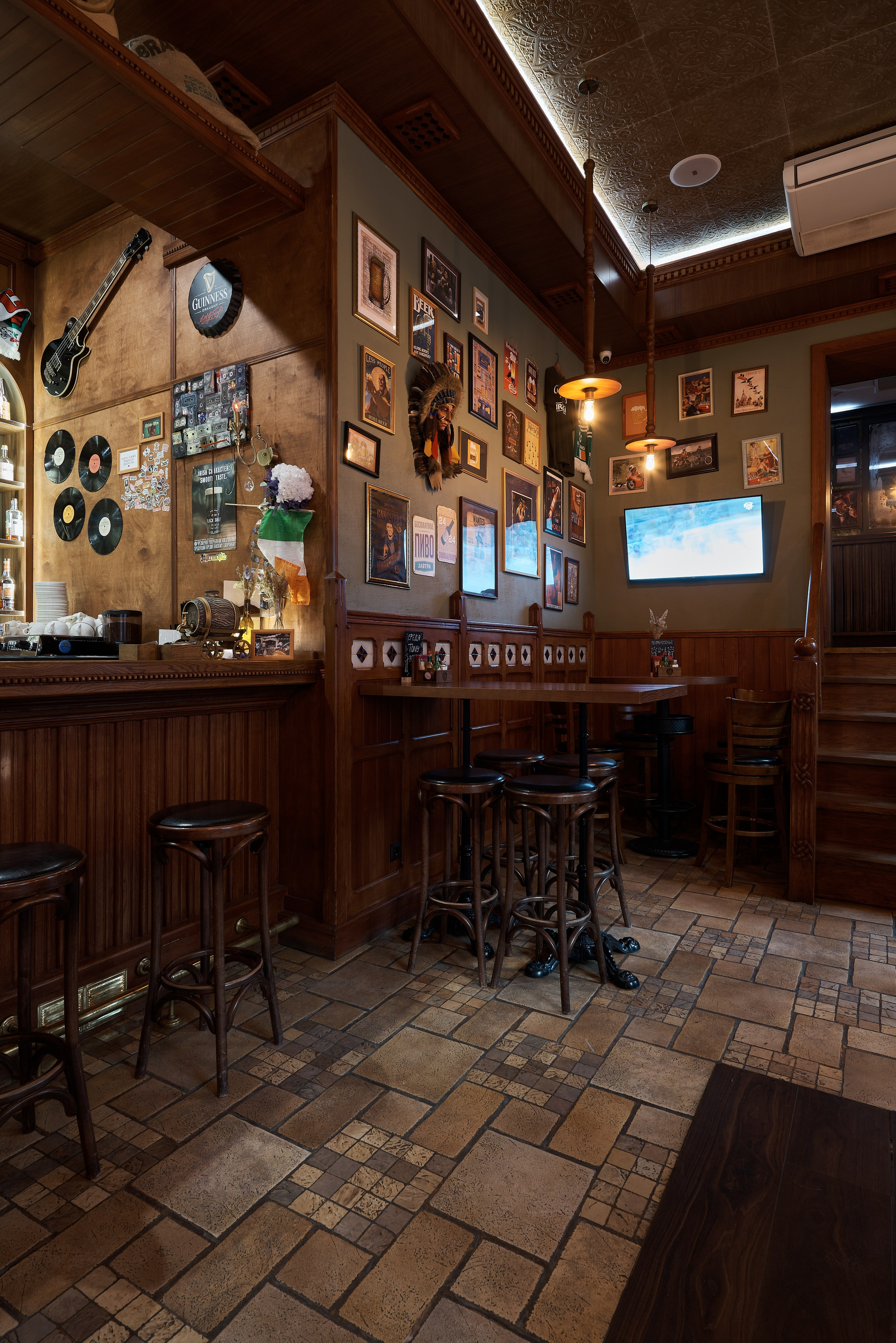 The Tony Pub. Абросимов Лев интерьерный и архитектурный фотограф