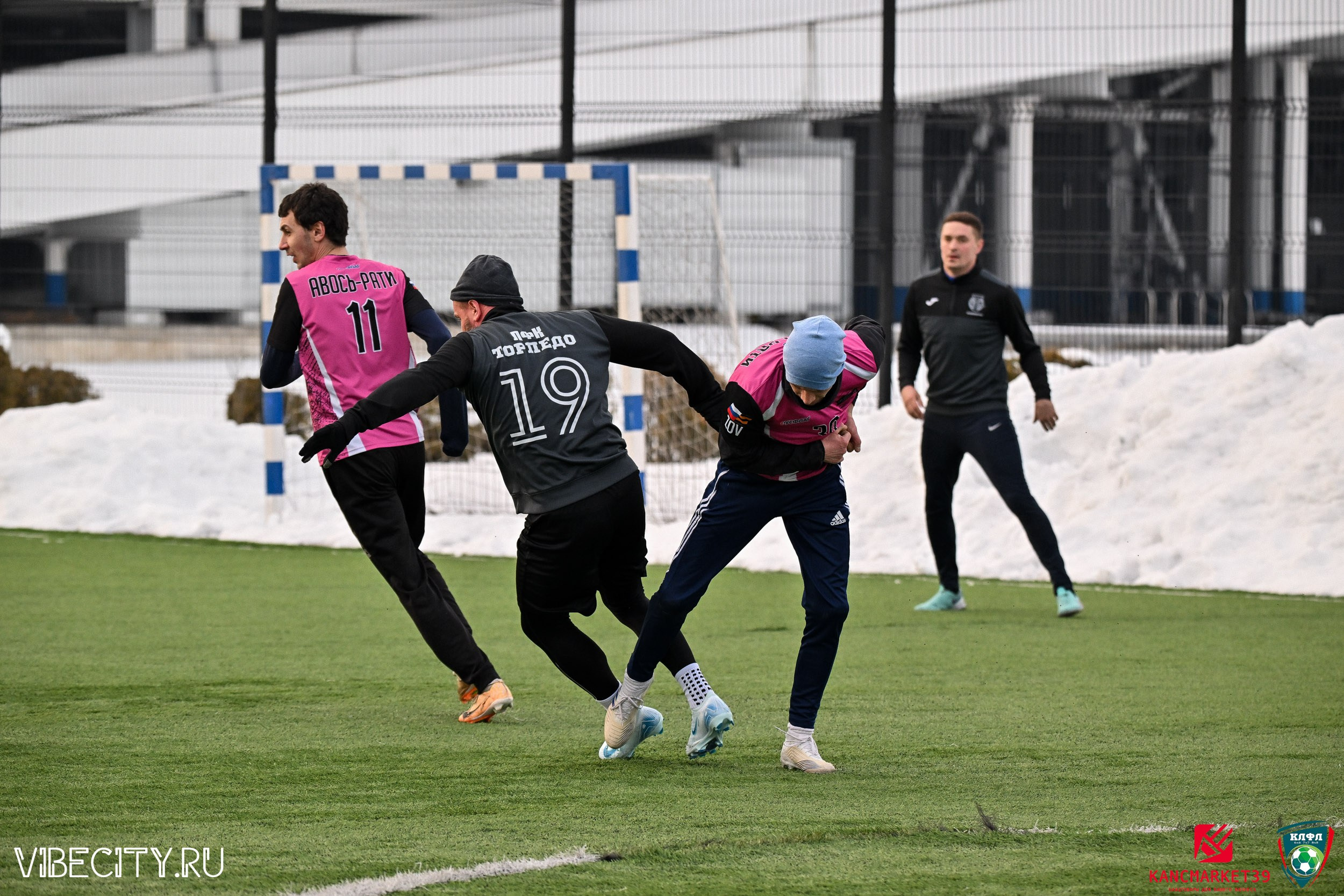 Калининградская Любительская Футбольная Лига, Премьер лига 14 тур, Торпедо-Авось рати. VIBECITY.RU Вайб Сити Ру Фоторепортажи Фотоотчеты Калининград