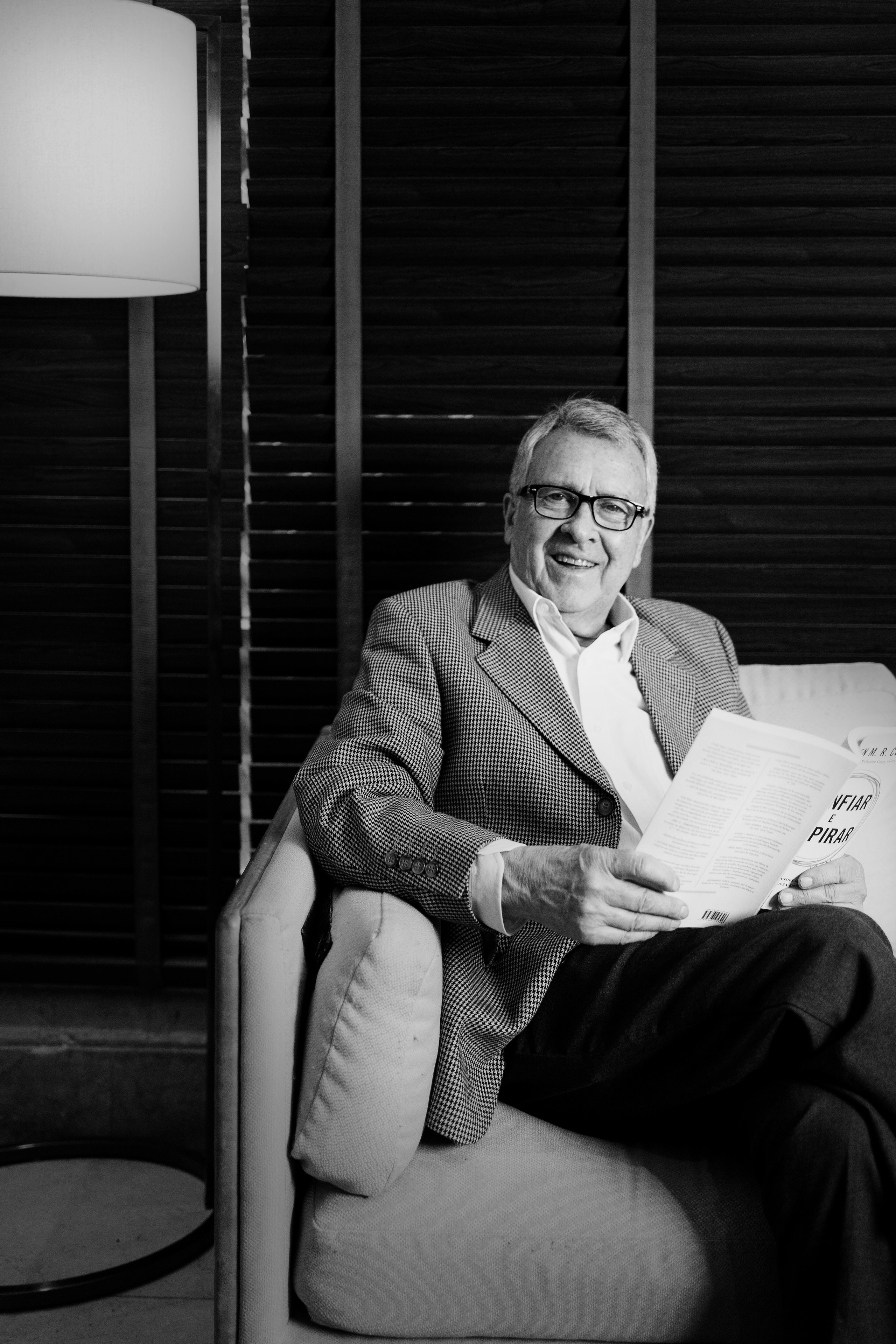 Fotografía Corporativa y Retratos Profesionales en Santiago, Chile. Retrato formal. Fotos Profesionales para LinkedIn, Empresas. Fotógrafa en Santiago, Chile | Julia Zalnova