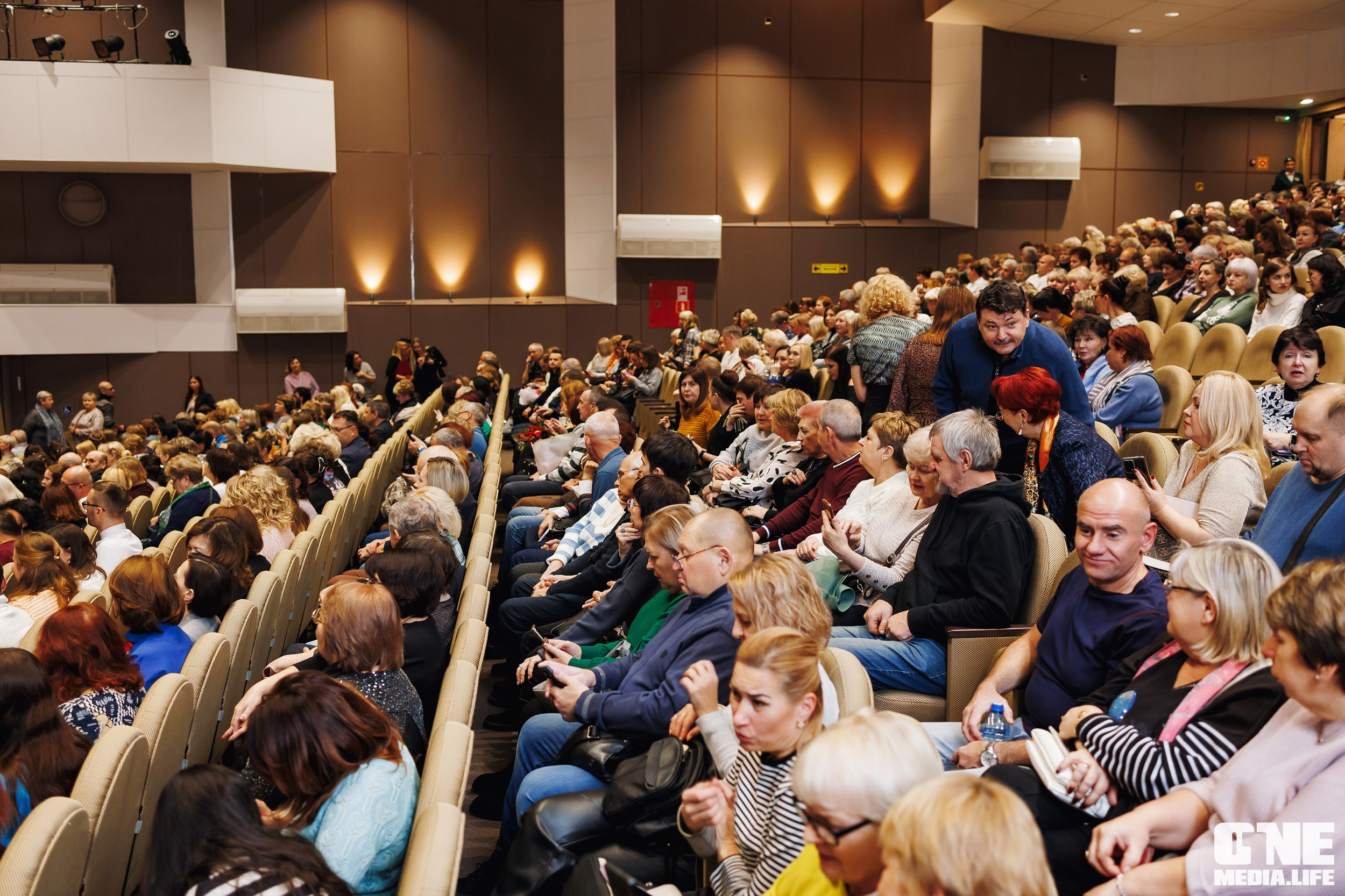 Фоторепортаж из Дома искусств. One Media Life: фоторепортажи, фотоотчеты с мероприятий и заведений