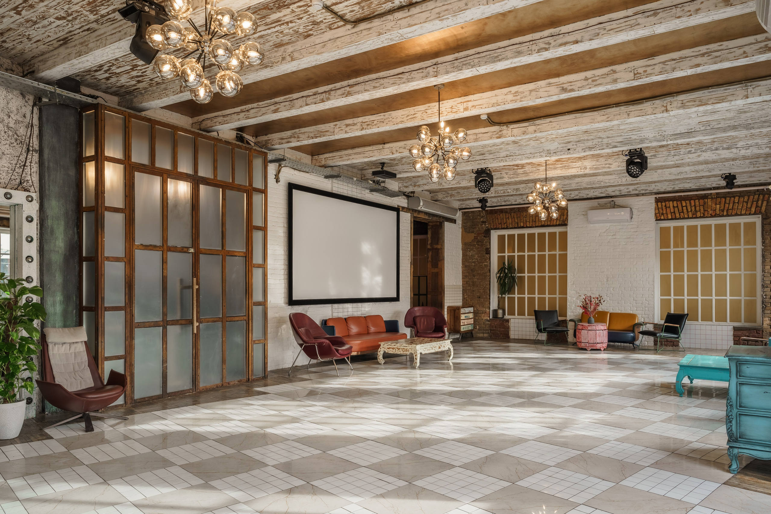 Съемка для каталога «LOFT HALL» | vhaus. VHAUS | Превращаем квадратные метры в капитал. Стратегический визуальный маркетинг для премиум-недвижимости