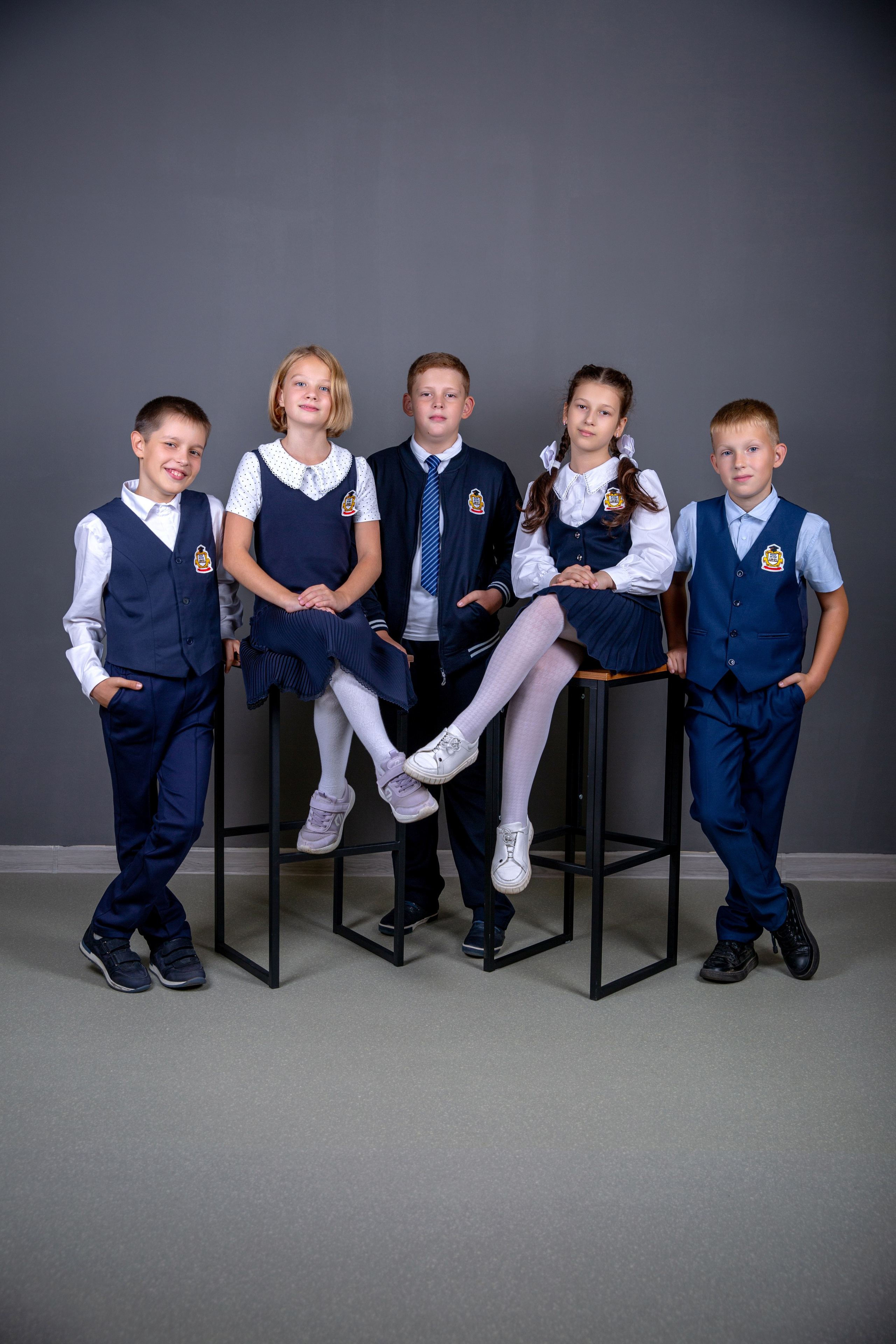 Цена на выпускные альбомы 4 класса. Выпускной альбом в Москве и Домодедово Вышка Школьный фотограф