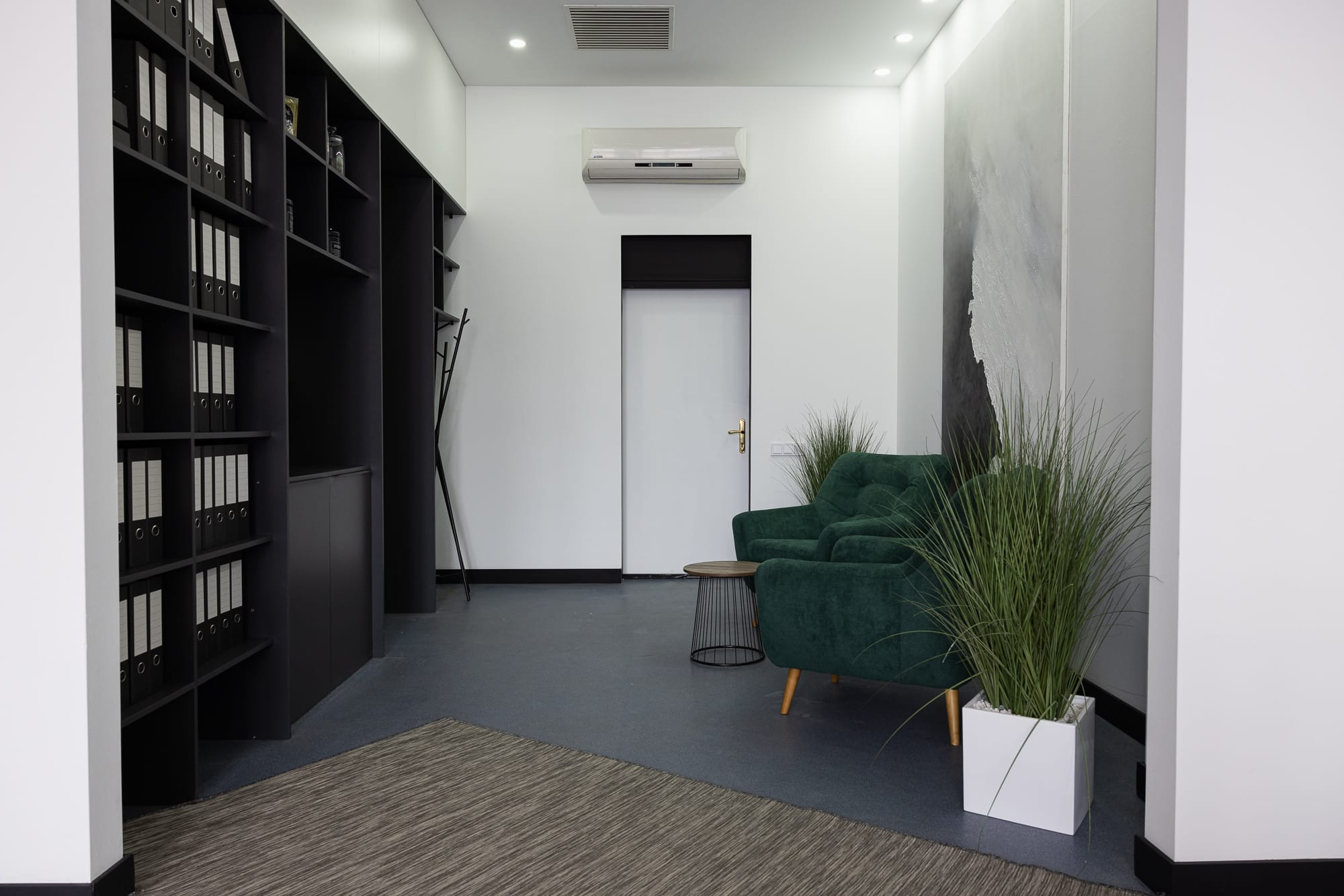 Photohub залы для съемки бизнес-контента. Фотограф в Минске Людмила Дутко