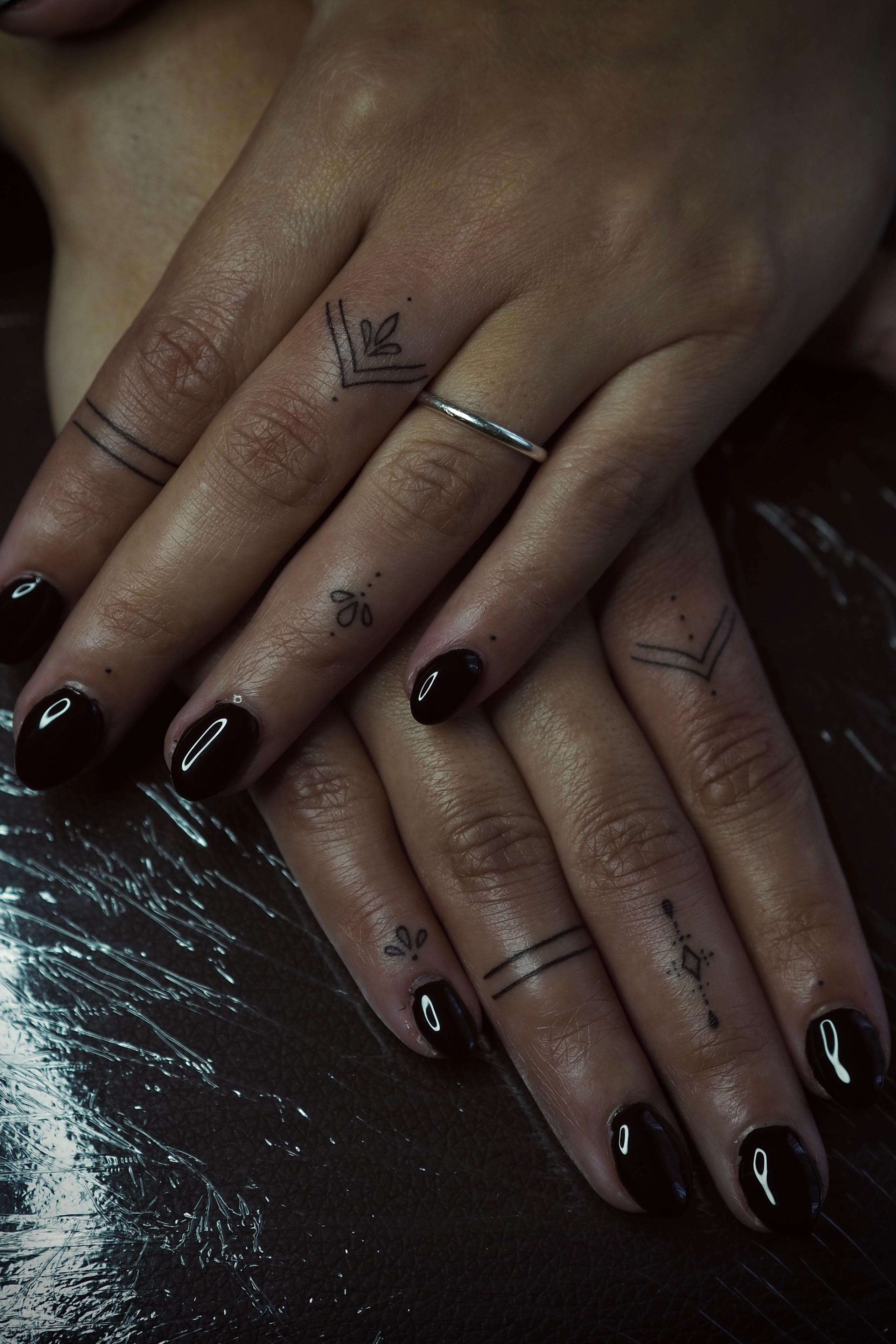 Мини тату. Женский фотограф и мини-тату мастер Москва Юлия Солодкина