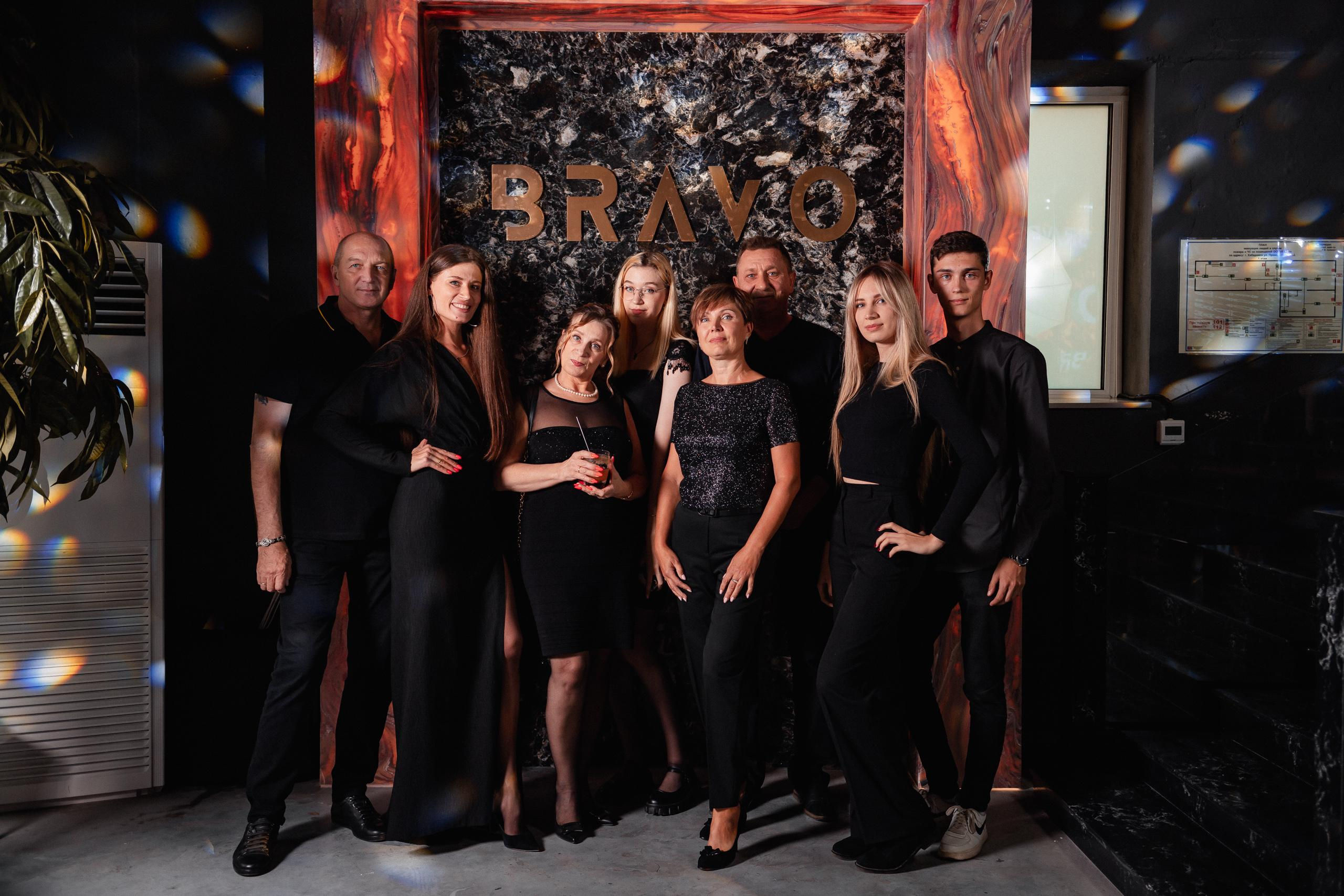 Шоурум BRAVO 1 ГОД. СВОИ. ФОТООТЧЕТЫ-СОБЫТИЯ-МЕСТА