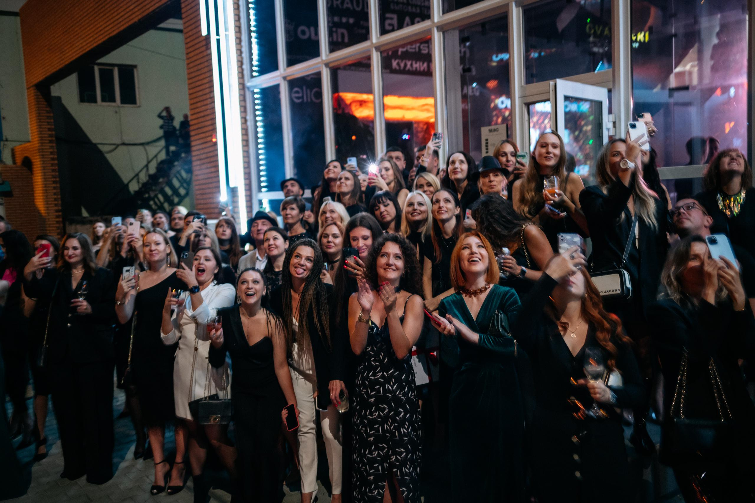 Шоурум BRAVO 1 ГОД. СВОИ. ФОТООТЧЕТЫ-СОБЫТИЯ-МЕСТА