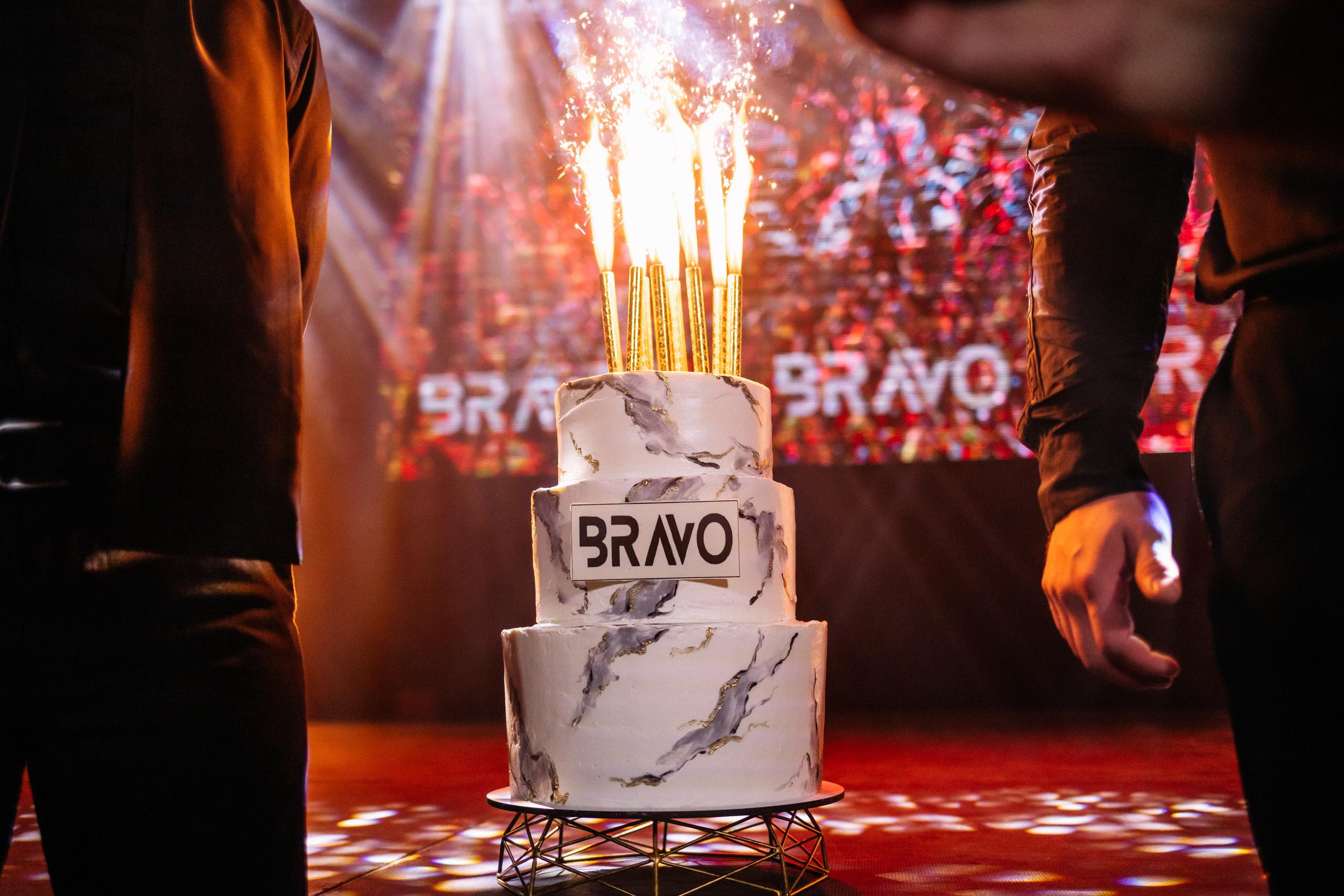 Шоурум BRAVO 1 ГОД. СВОИ. ФОТООТЧЕТЫ-СОБЫТИЯ-МЕСТА