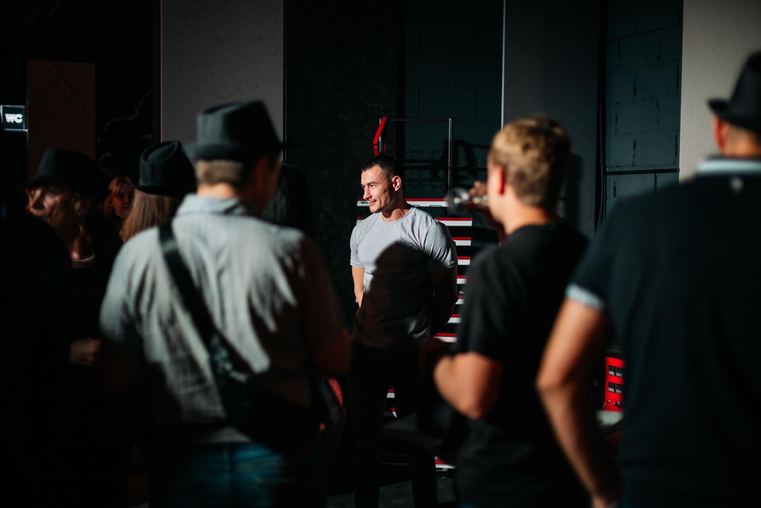 Шоурум BRAVO 1 ГОД. СВОИ. ФОТООТЧЕТЫ-СОБЫТИЯ-МЕСТА