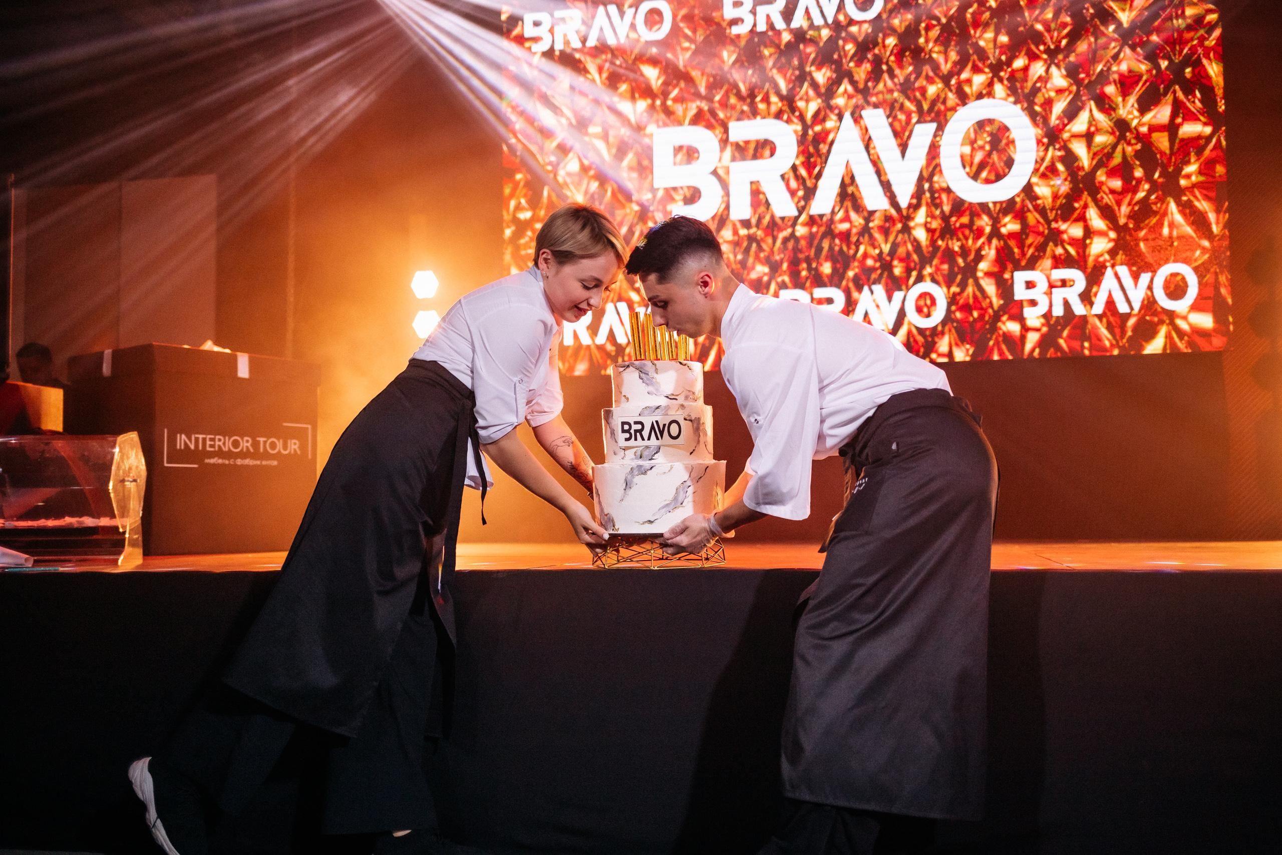 Шоурум BRAVO 1 ГОД. СВОИ. ФОТООТЧЕТЫ-СОБЫТИЯ-МЕСТА