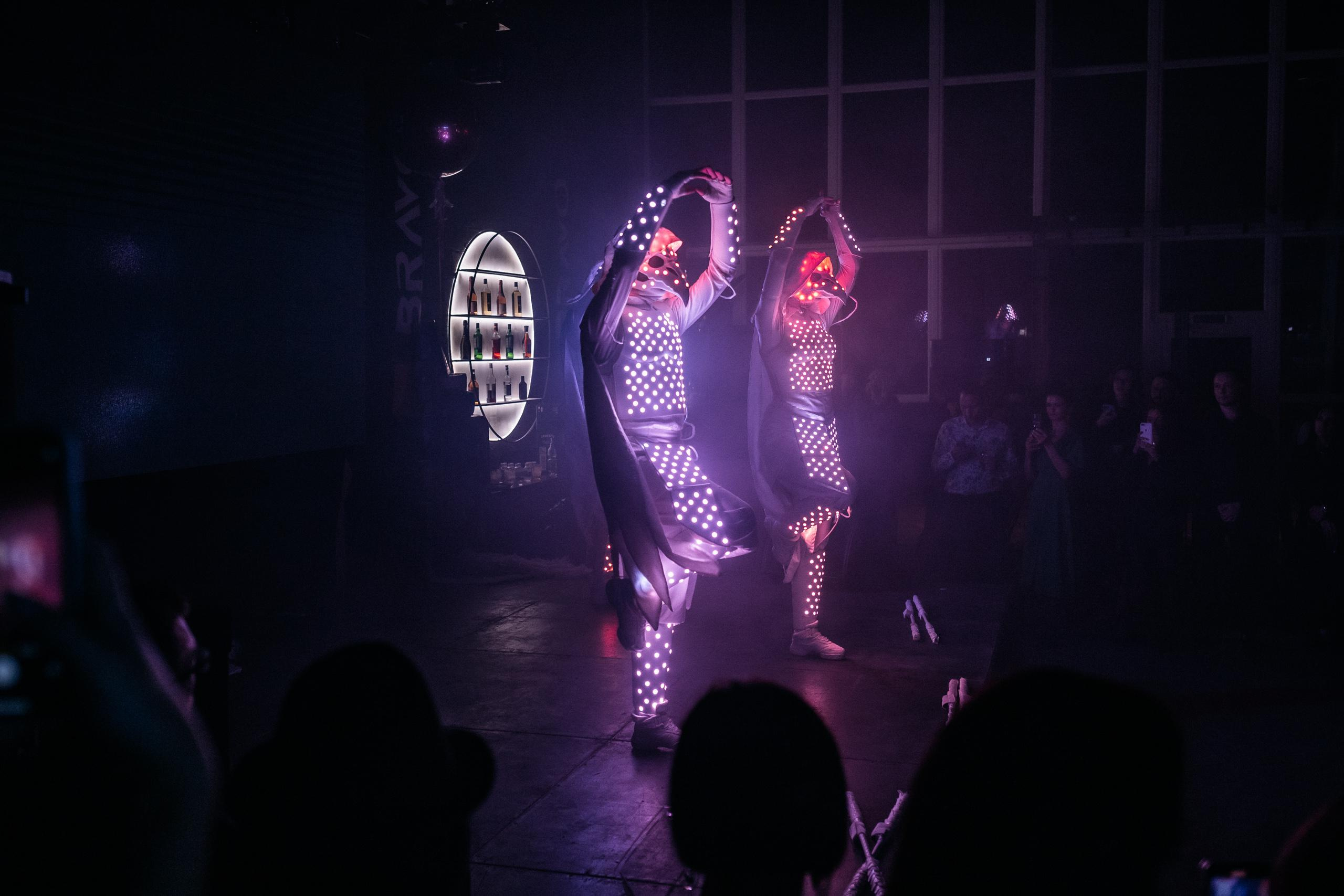 Шоурум BRAVO 1 ГОД. СВОИ. ФОТООТЧЕТЫ-СОБЫТИЯ-МЕСТА