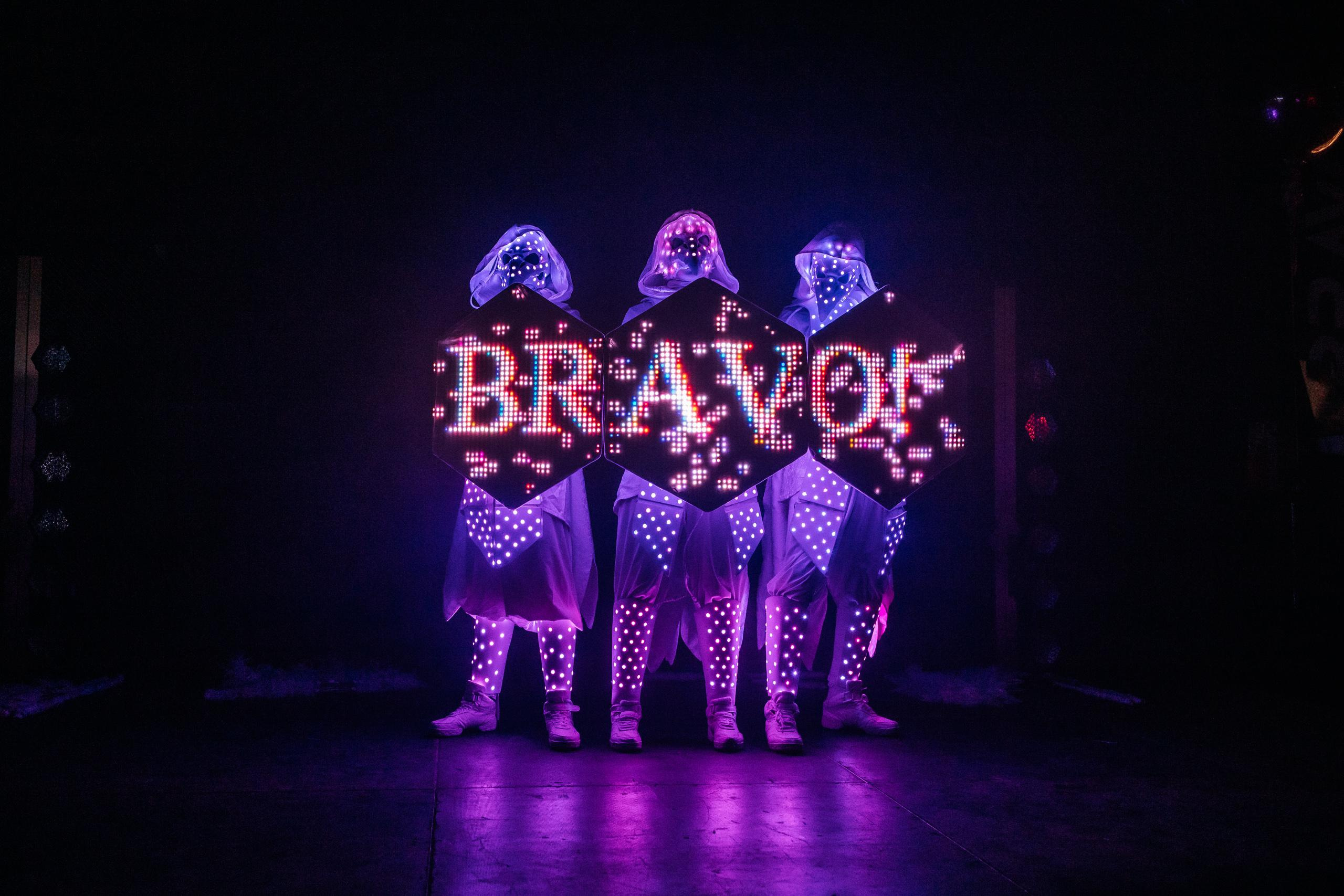 Шоурум BRAVO 1 ГОД. СВОИ. ФОТООТЧЕТЫ-СОБЫТИЯ-МЕСТА