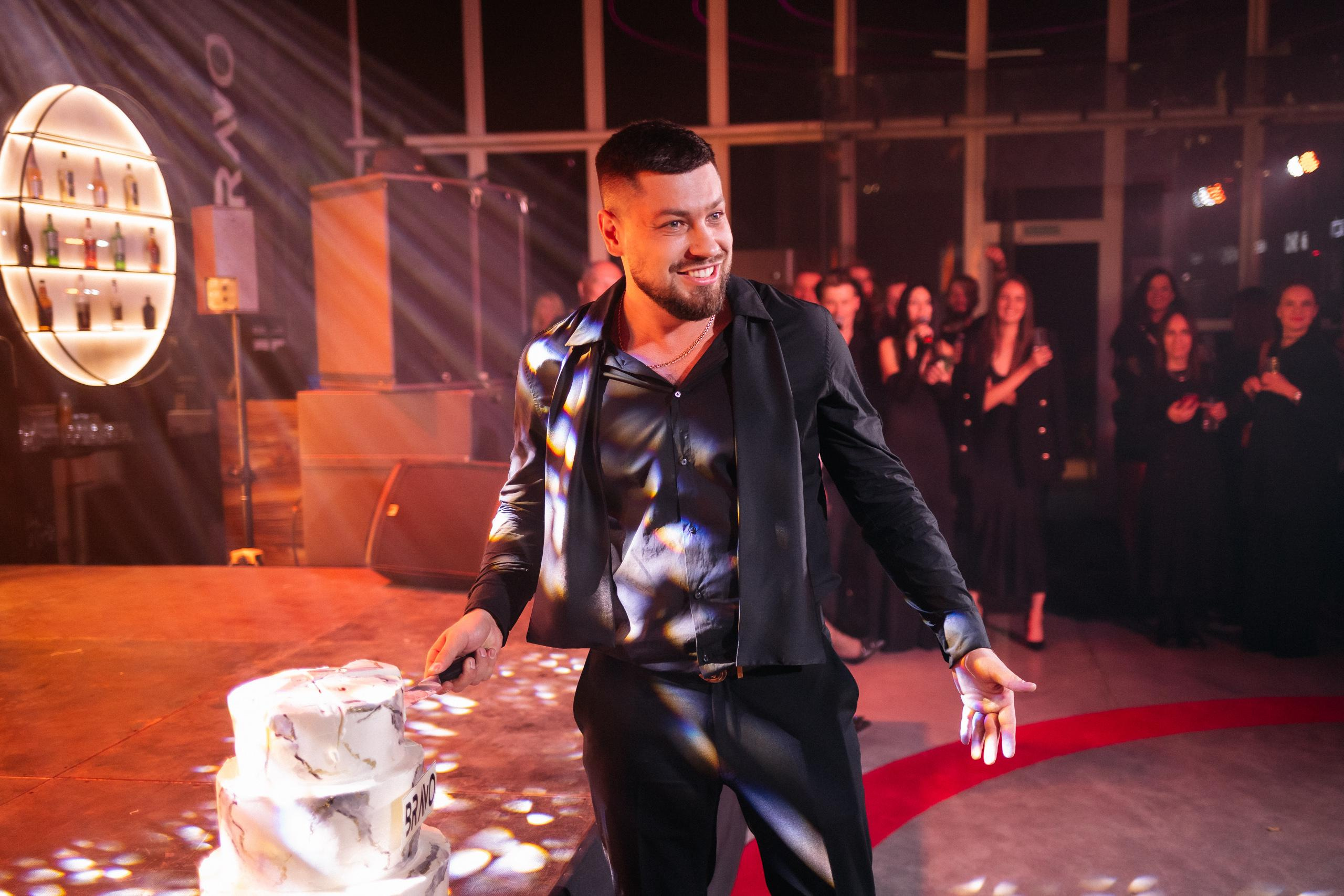 Шоурум BRAVO 1 ГОД. СВОИ. ФОТООТЧЕТЫ-СОБЫТИЯ-МЕСТА