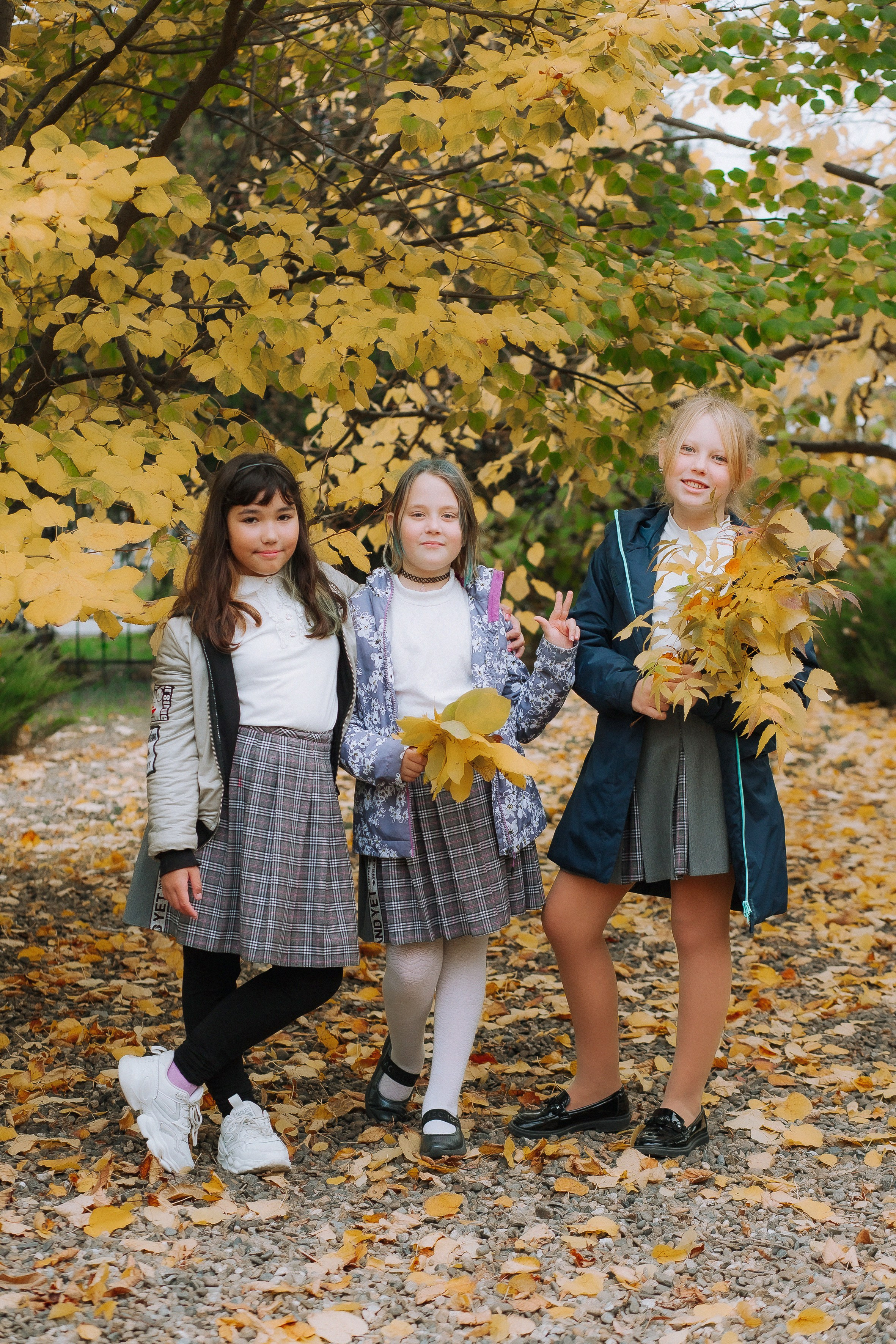 Осенние фото- школьный двор. Выпускные альбомы Натальи Бутко: Новороссийск, Анапа, Геленджик