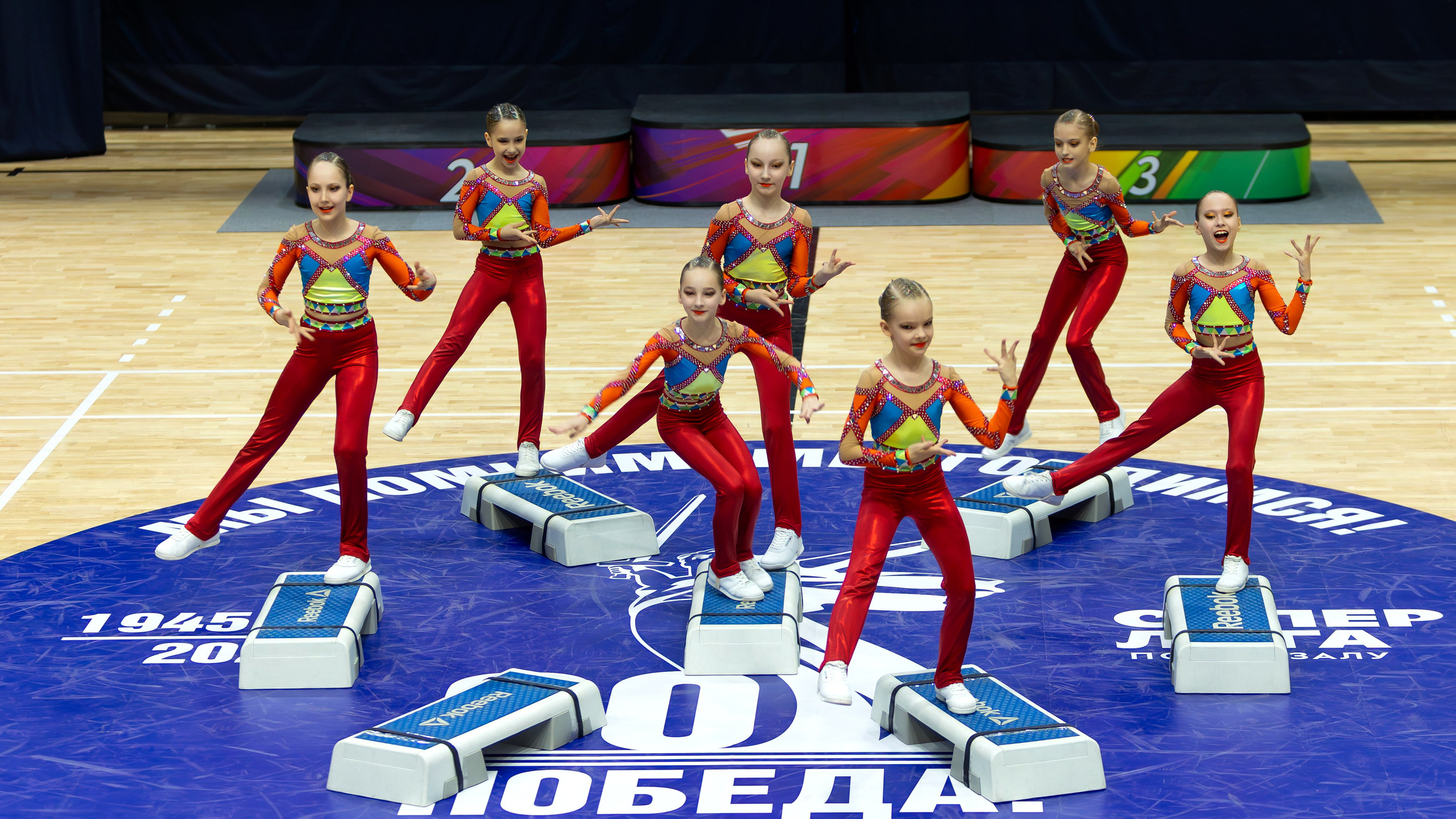 Фестиваль по фитнес-аэробике «Облачко» дисциплина «Степ-аэробика». Выпускные альбомы и школьный фотограф в Подольске, Троицке, Щербинке, Москве и Московской области