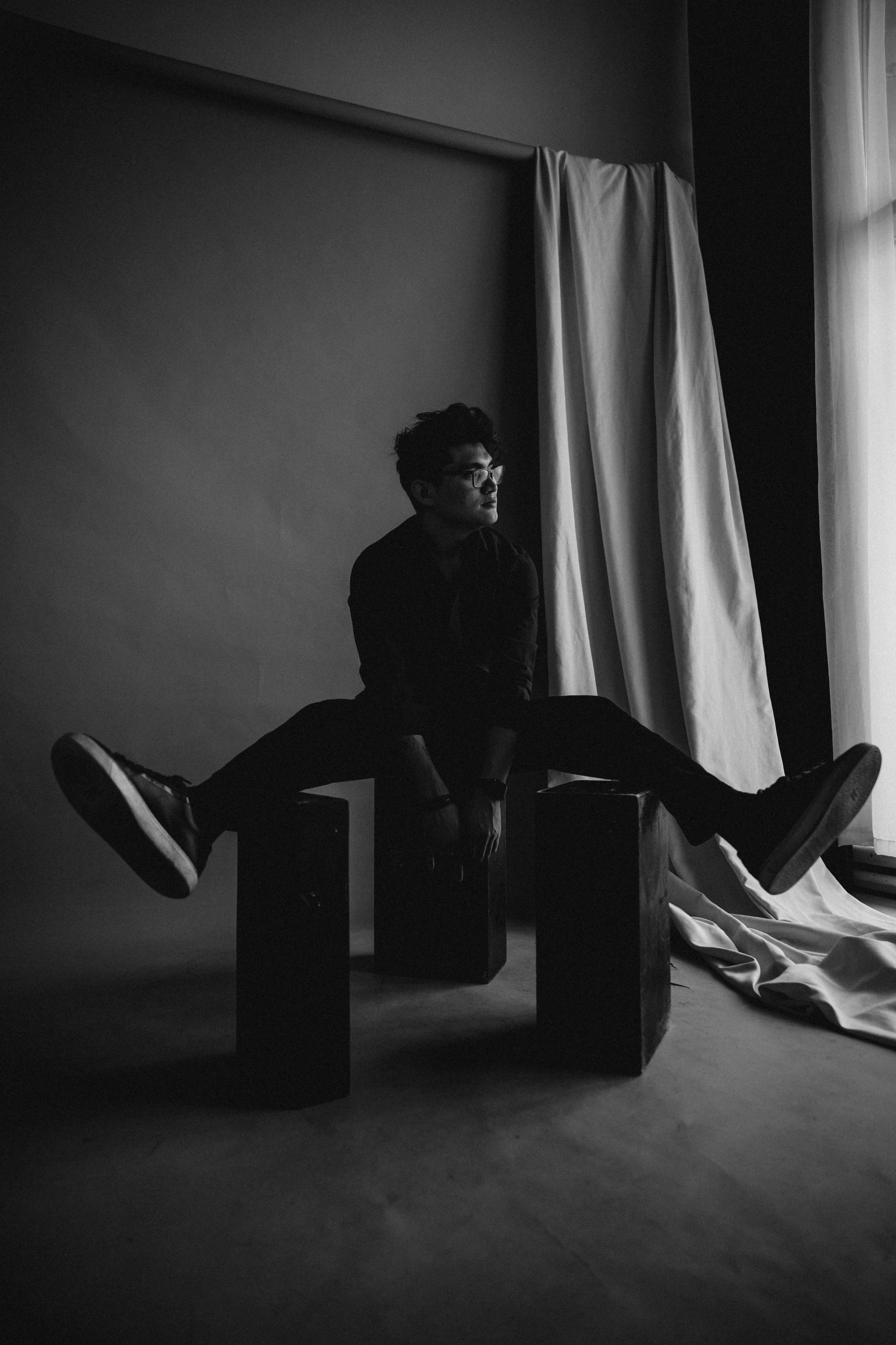 Прайс. Даниил Фреймон — первый мужской фотограф в городе Алматы