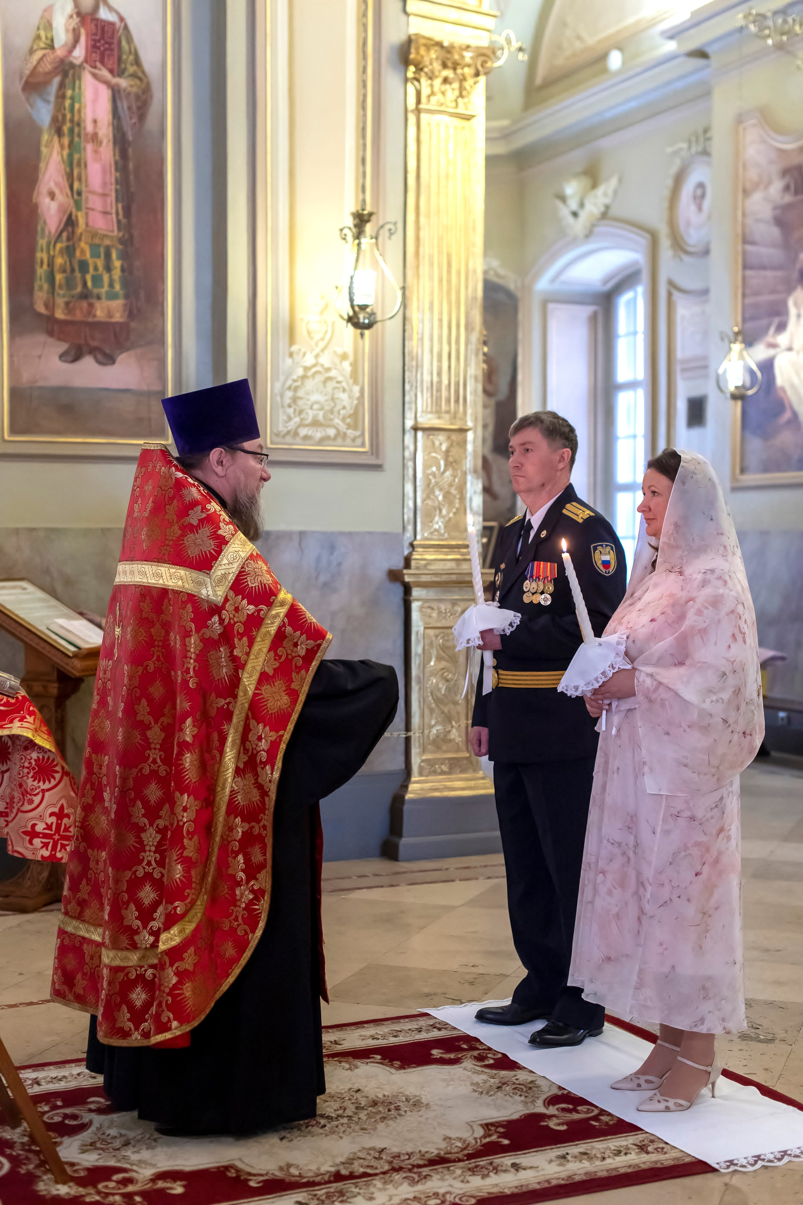 Венчание в храме Климента Папы Римского на Третьяковской. Свадебный и семейный фотограф в Москве Ирина Гончарова