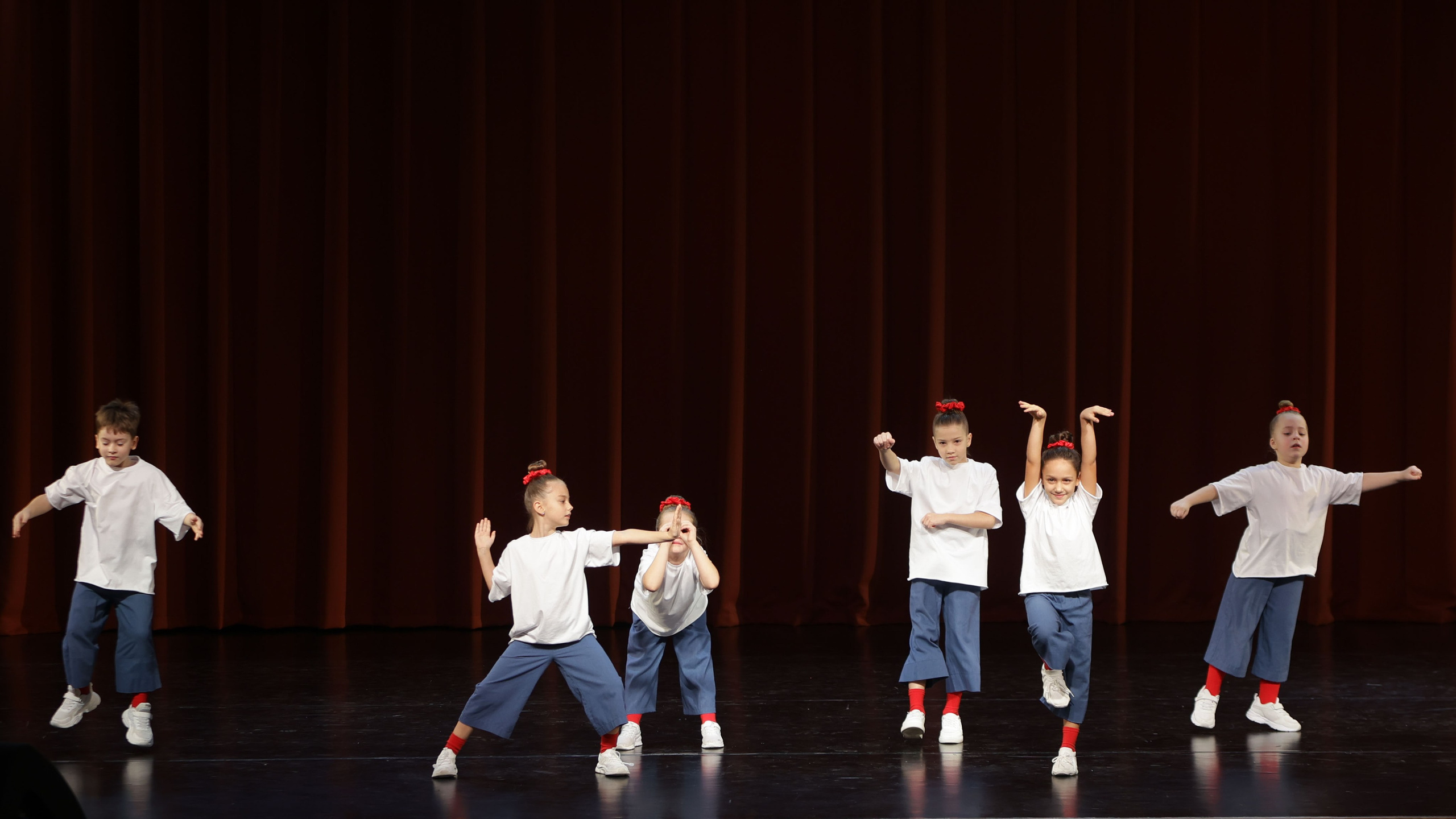 Фестиваль хореографического искусства «КУБОК ЛЕГЕНДЫ — 2025». Выпускные альбомы и школьный фотограф в Подольске, Троицке, Щербинке, Москве и Московской области