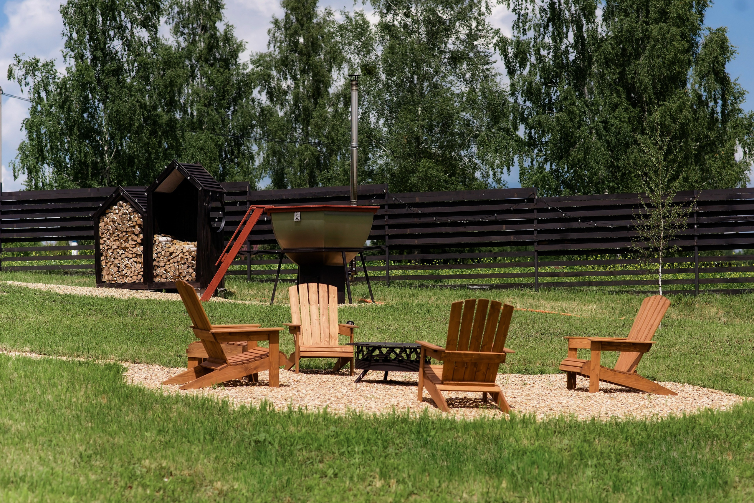 Глэмпинг. Аренда дома для отдыха в Брянске. Банный чан, зона BBQ. Дом на озере в Брянске. Отдых Брянск