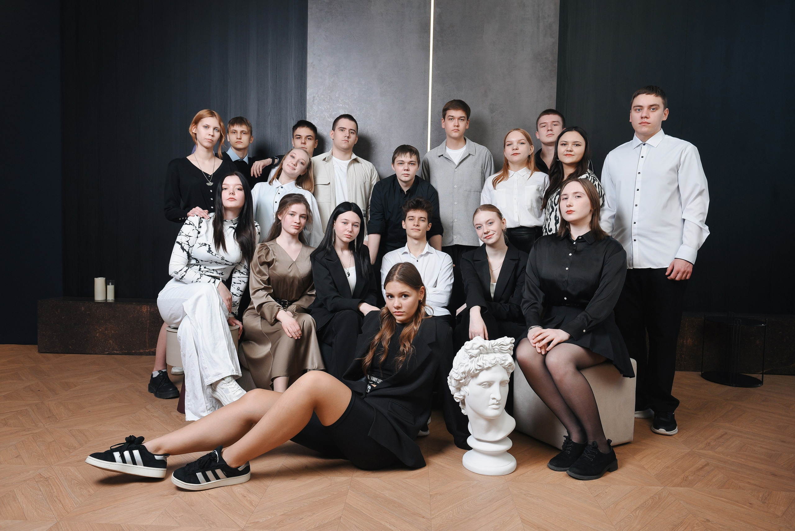 #43 11 а. Выпускные альбомы в Кургане, Твой альбом, Книга