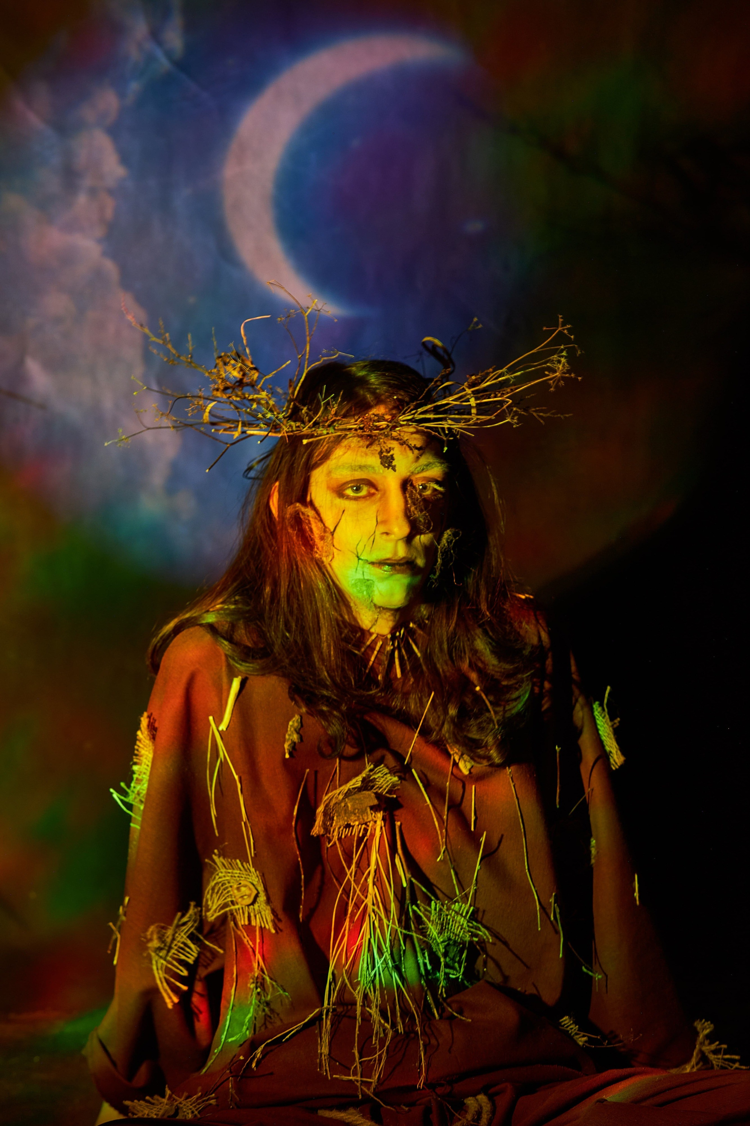 ЛЕСНЫЕ БОГИ. ФОТОПРОЕКТ. Художник, преподаватель дизайна, начинающий сценограф и режиссёр во Владивостоке