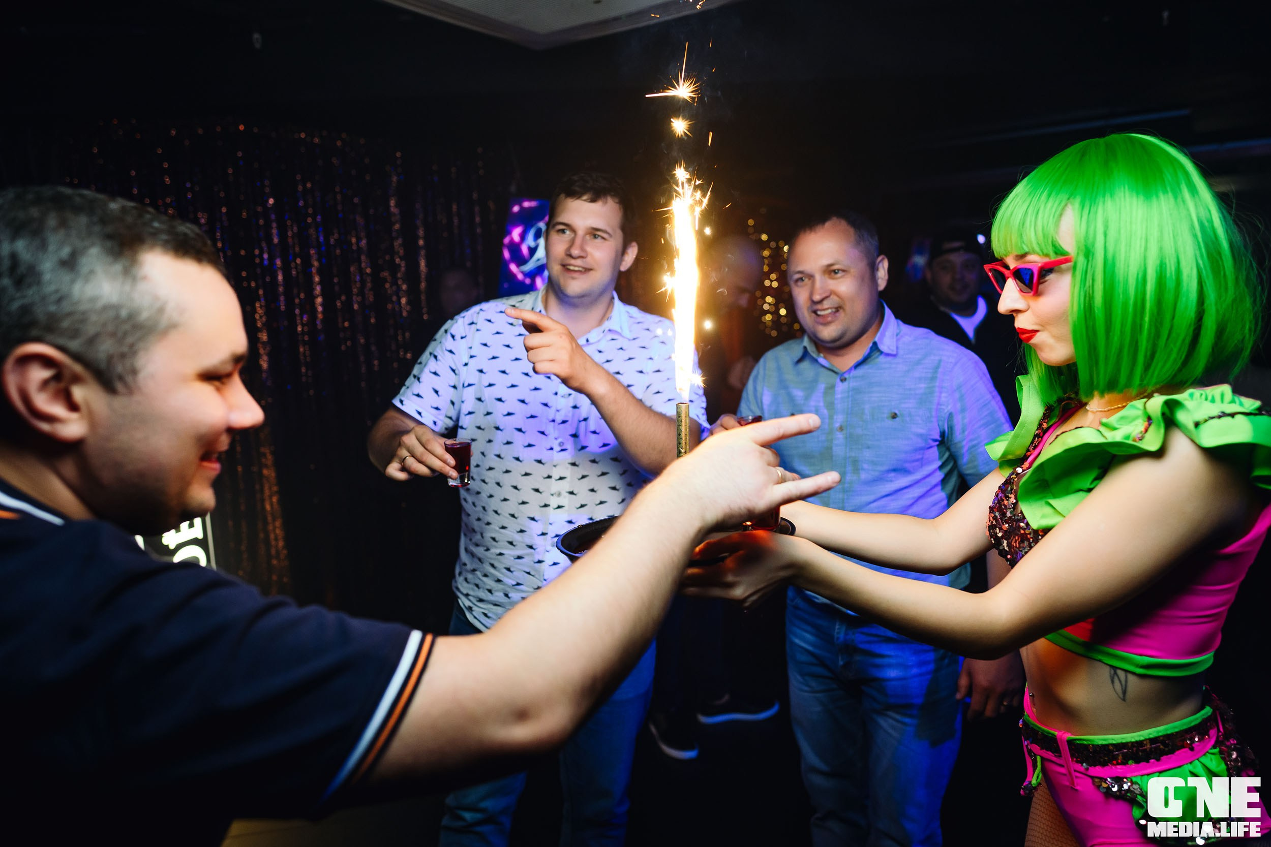 Фоторепортаж из караоке-клуба Эйфория. One Media Life: фоторепортажи, фотоотчеты с мероприятий и заведений