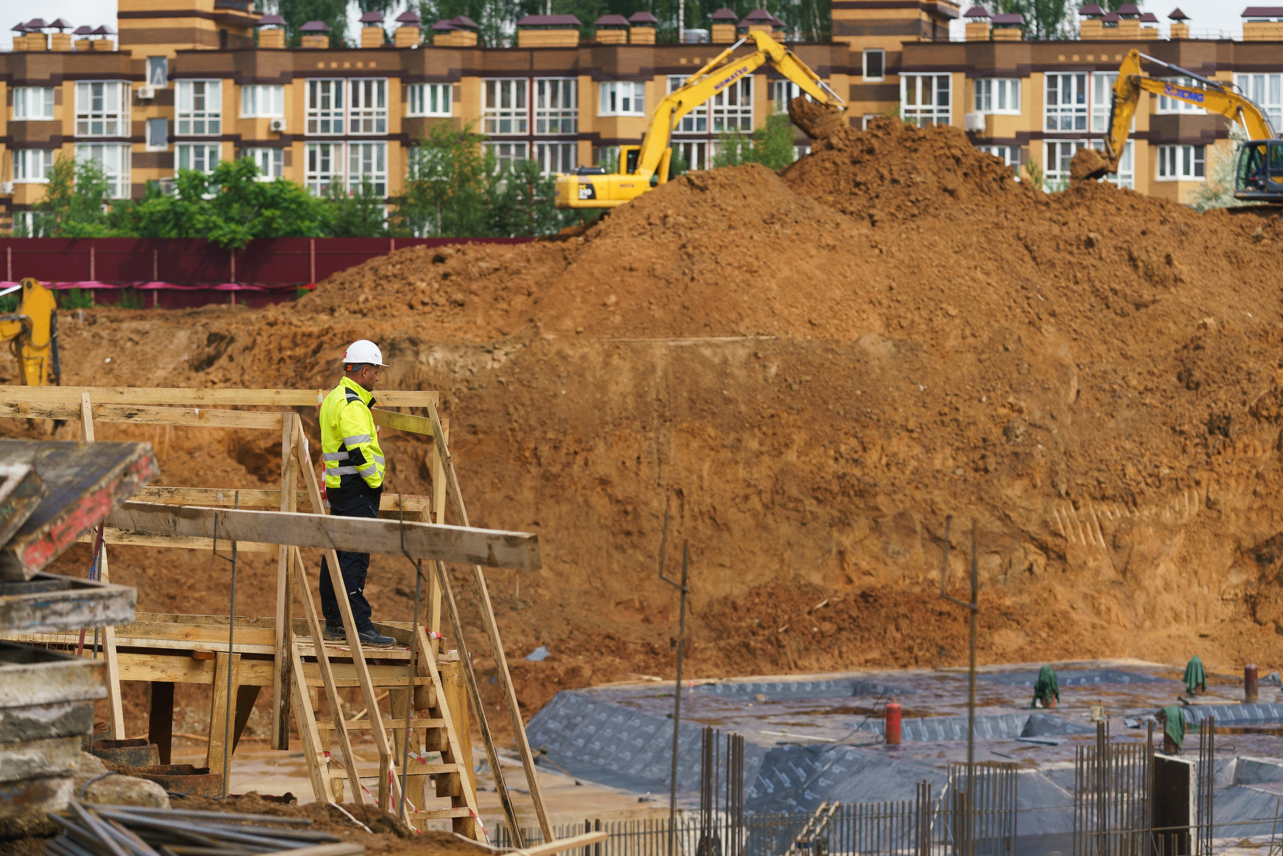 Архитектура и недвижимость. Ход строительства. Съемка с дрона. Профессиональное решение для частных лиц и бизнеса