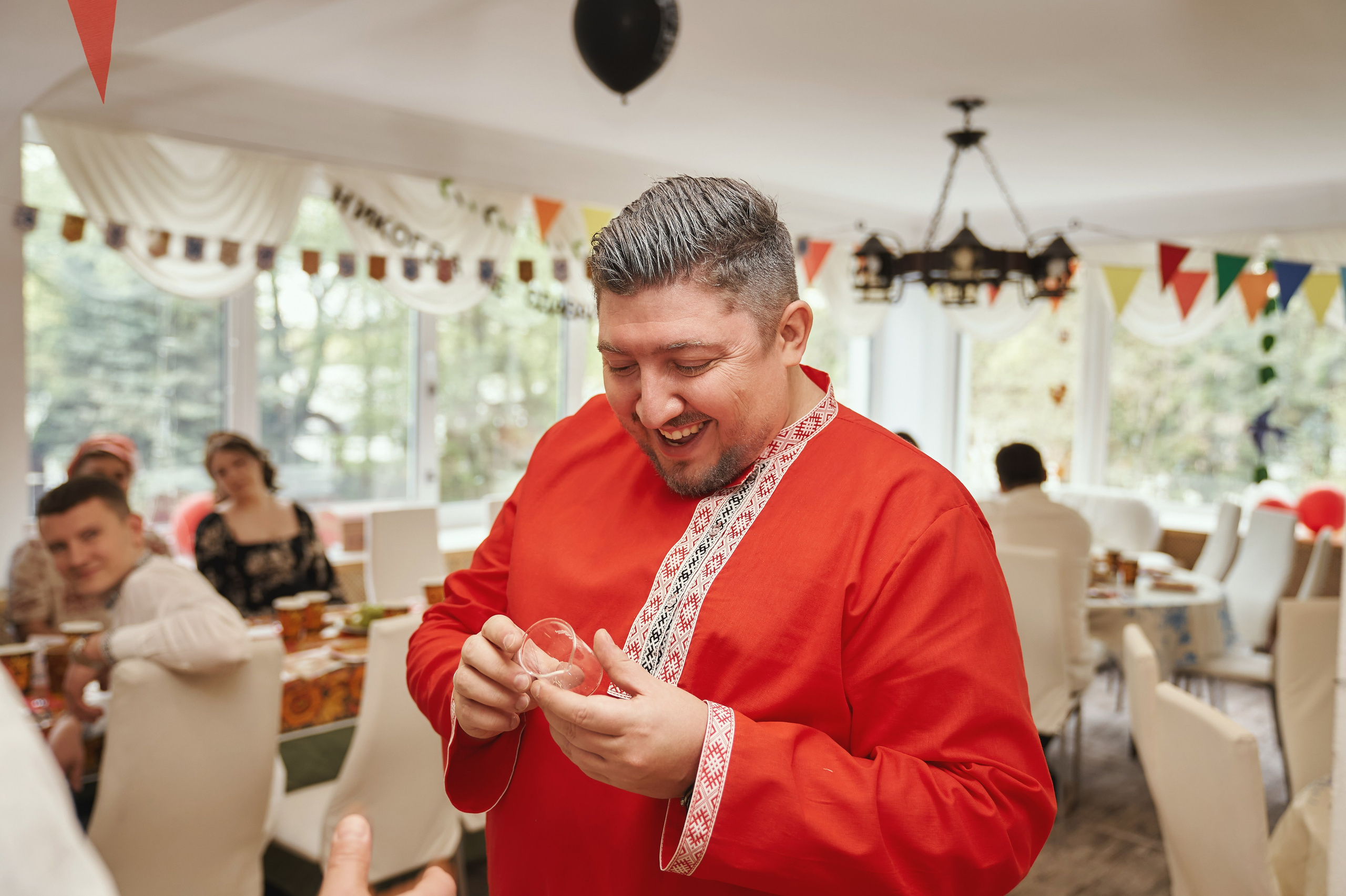 Фотограф на день рождения. Репортажный фотограф Евгений Опарин