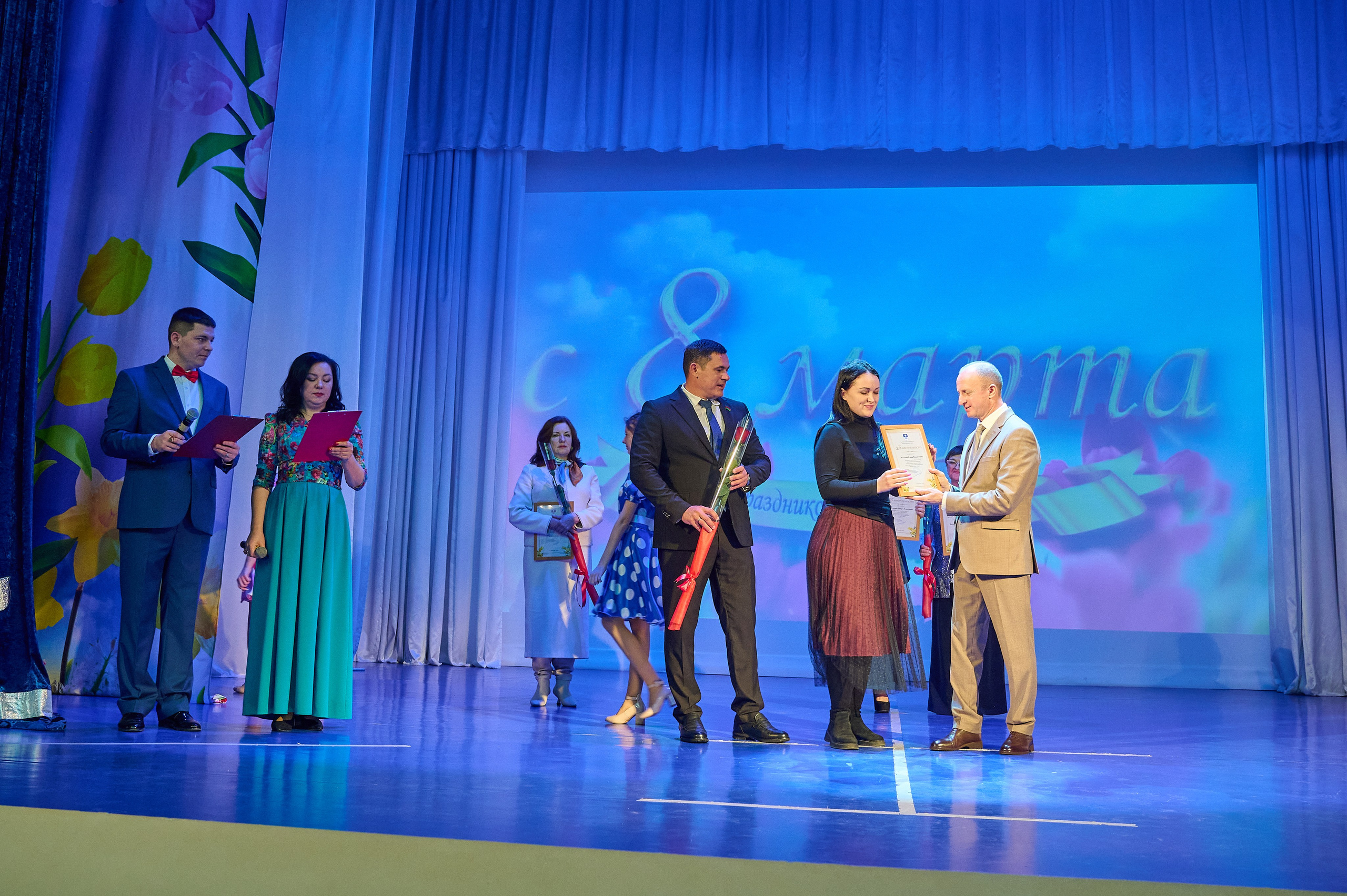 8 марта Марьина роща. Жизнь курорта Кабардинка в фотографиях