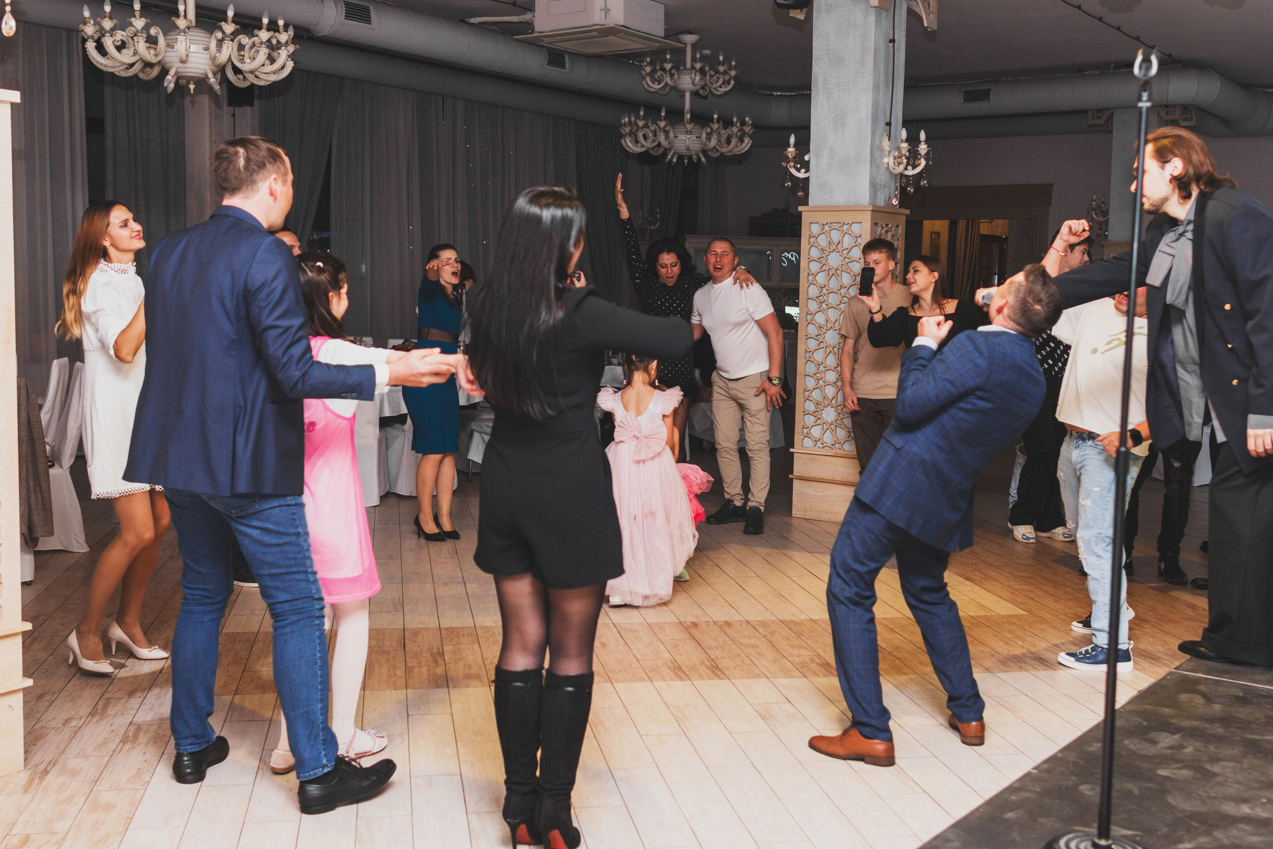 Дмитрию 45 лет. Детский и семейный фотограф в Москве