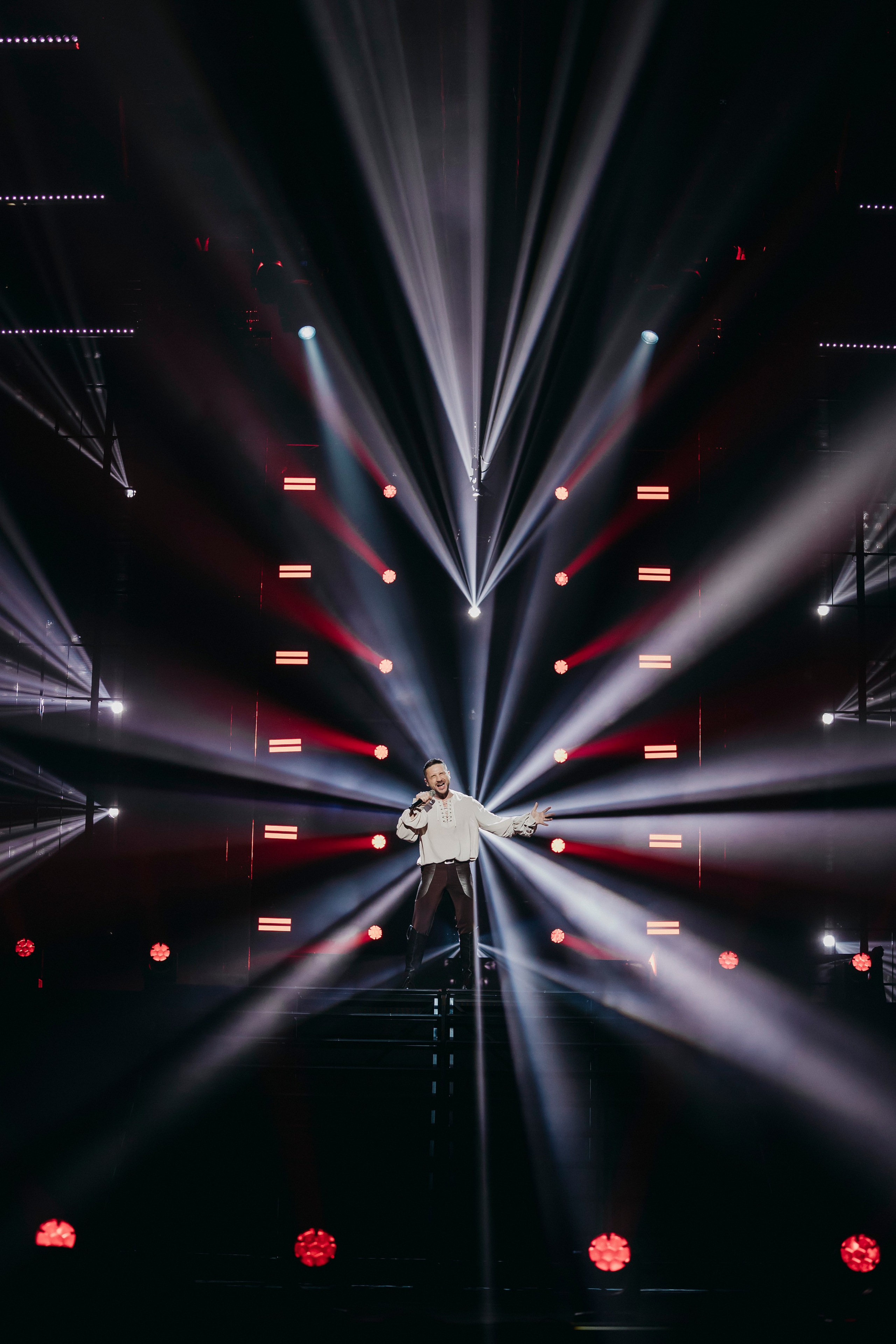 Сергей Лазарев: «Я не боюсь», Crocus City Hall. «Птичка на проводе»: информационный портал в Москве